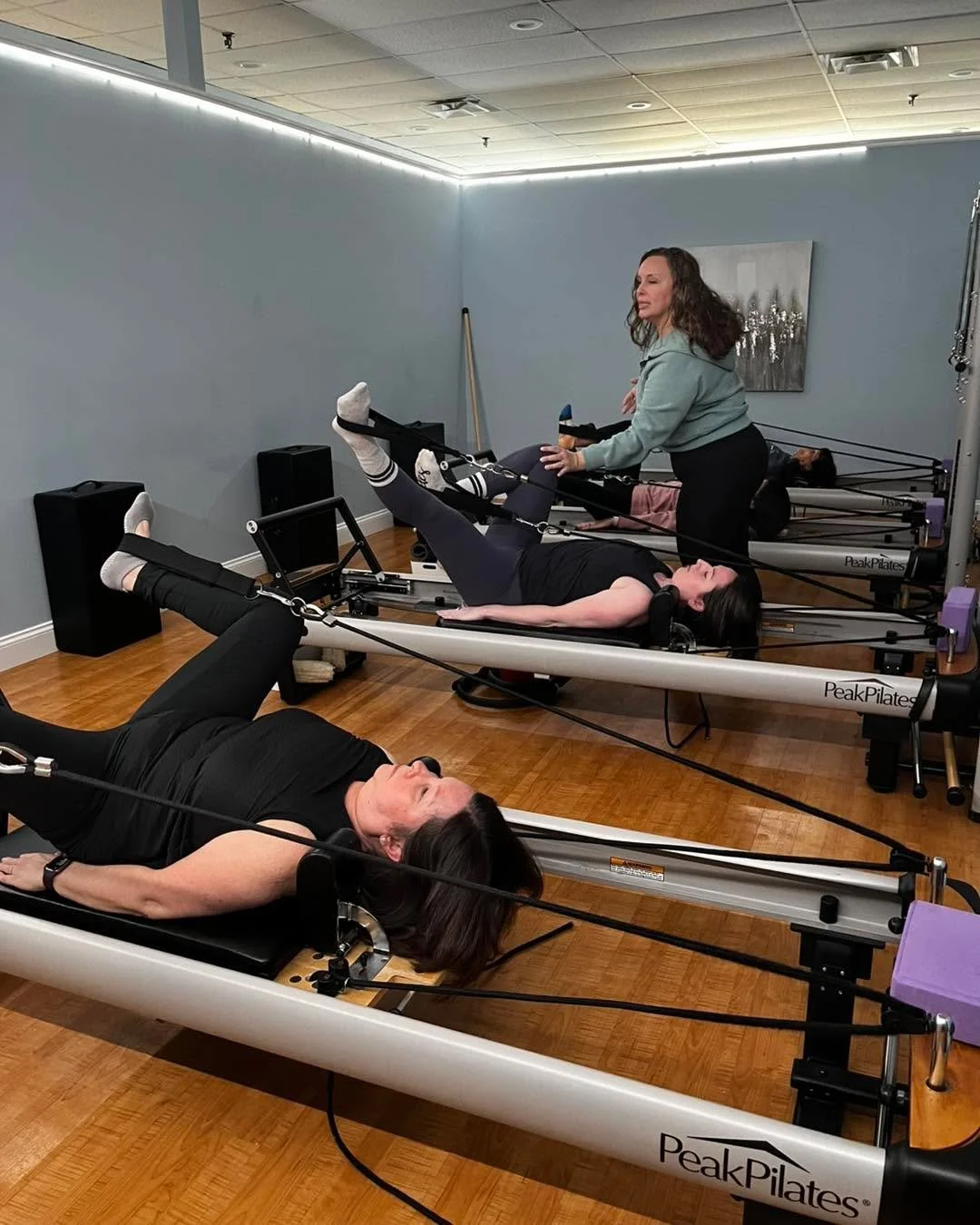 Group energy, personal attention 💙 Every body is different, and we're here to support YOUR journey. We take the time to ensure proper form, offer modifications, and help you get the most out of every session. #PilatesWithPurpose #AttentiveInstructor