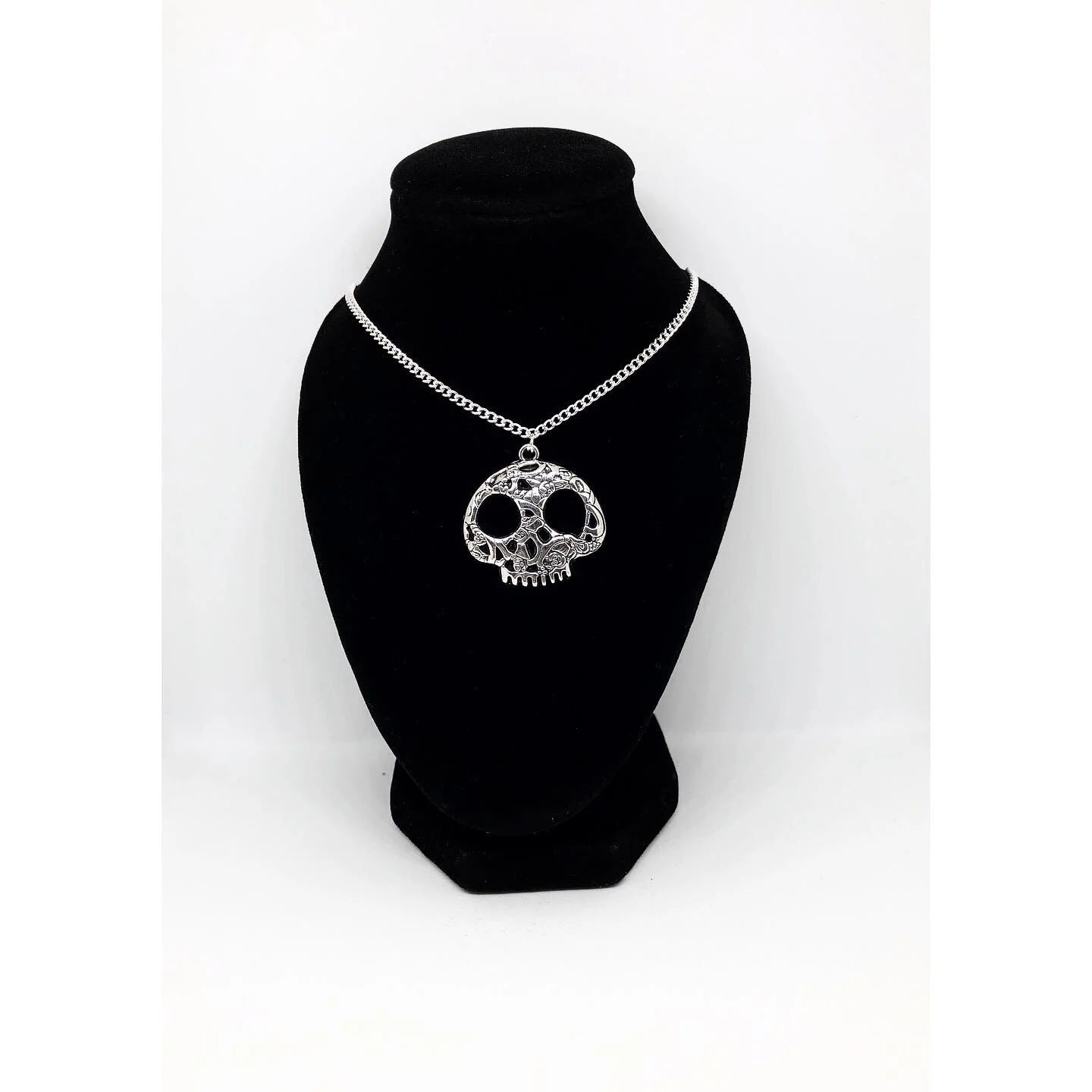 Spooky Skeleton Necklace