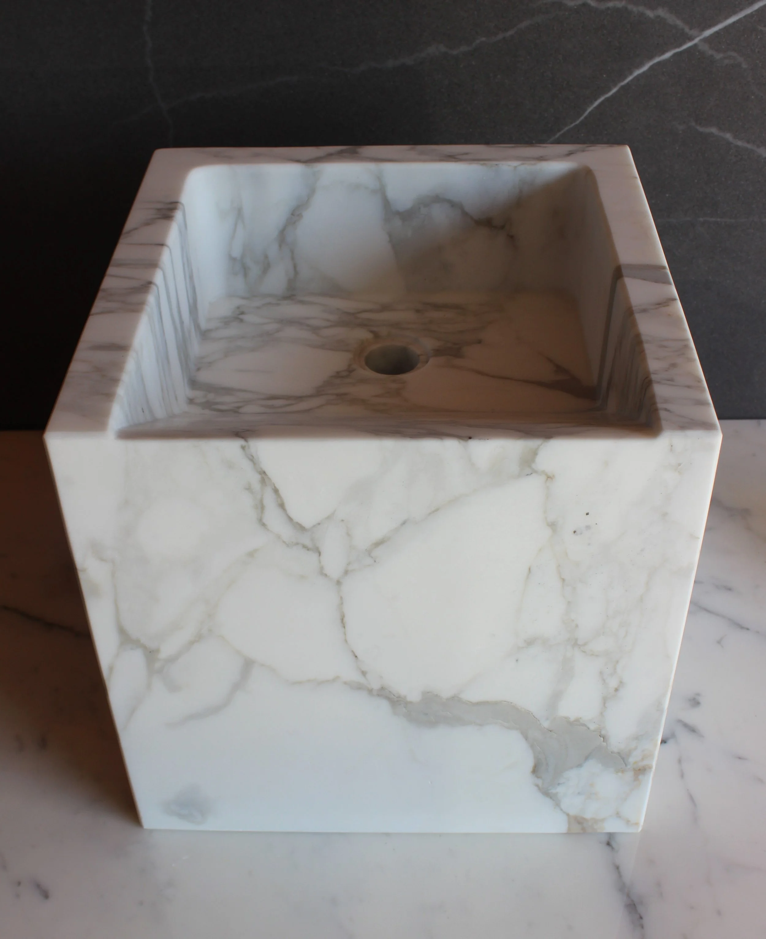Calacatta Block Sink