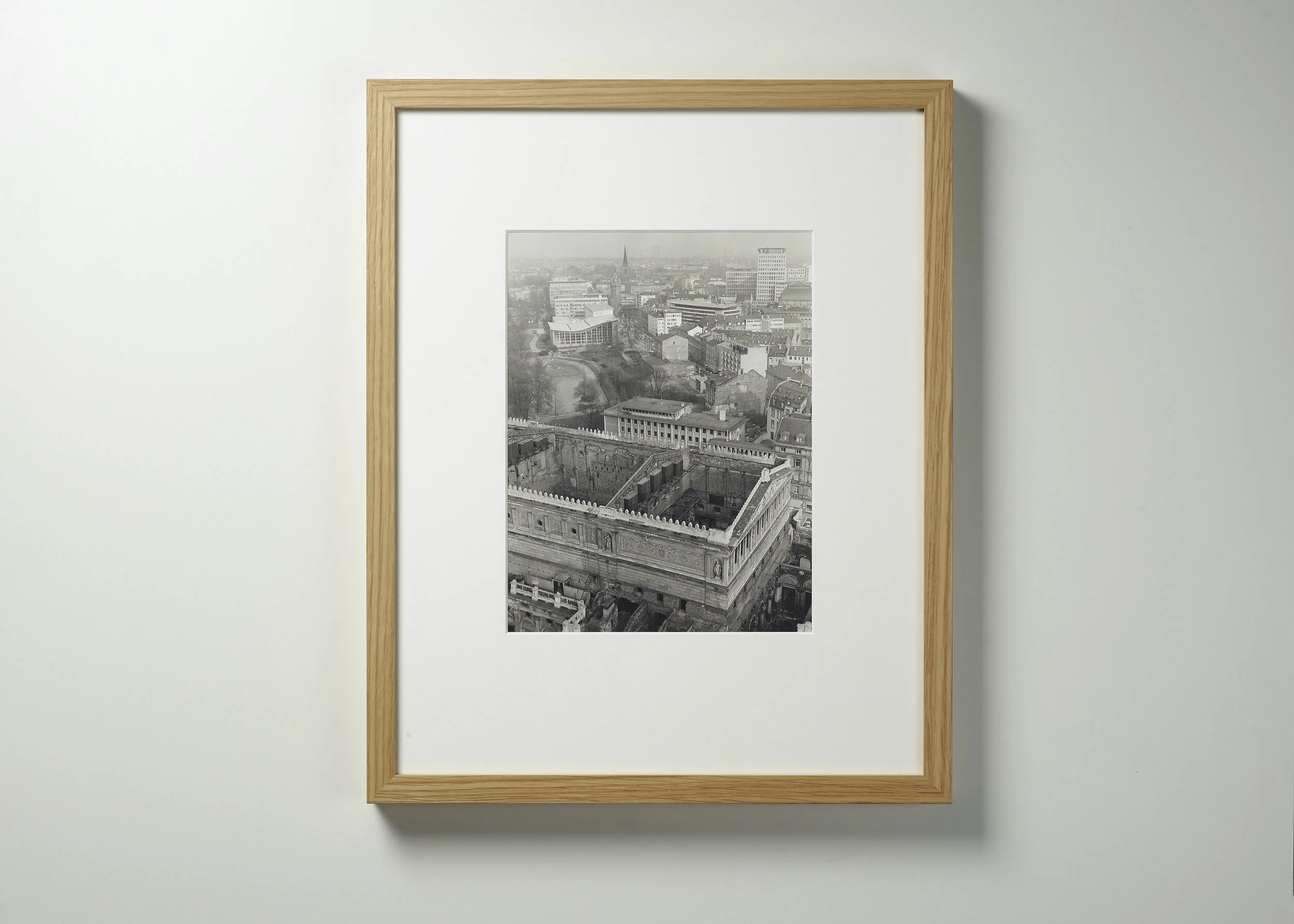 Alte Oper_ Frankfurt Main_Silbergelatine Foto_Ursula Edelmann_1950s
