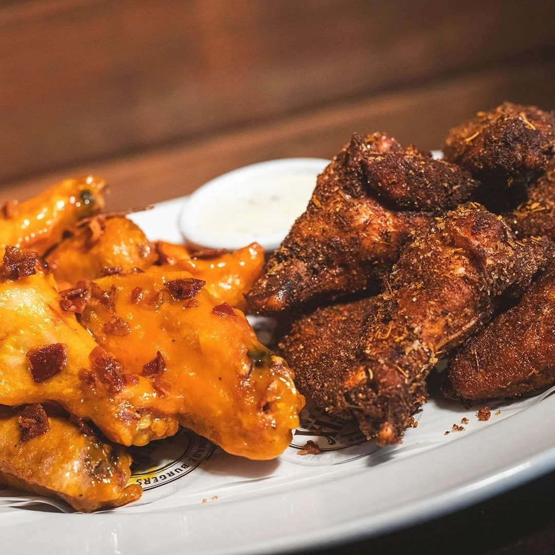 The Fix Wings are now available as an 8 piece (single flavor) or new 16 piece with your choice of two flavors. We've even added a few new sauces and rubs to the mix. Don't worry, the Boss isn't going anywhere!⁠
⁠
CHOICE OF FLAVORS:⁠
Boss Rub⁠
Buffalo