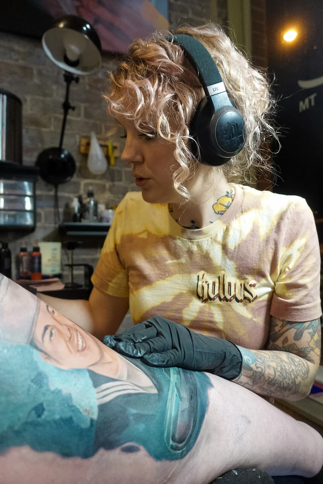 ABA3E0BA-A1E7-4D18-AA3C-381E693A4F9A