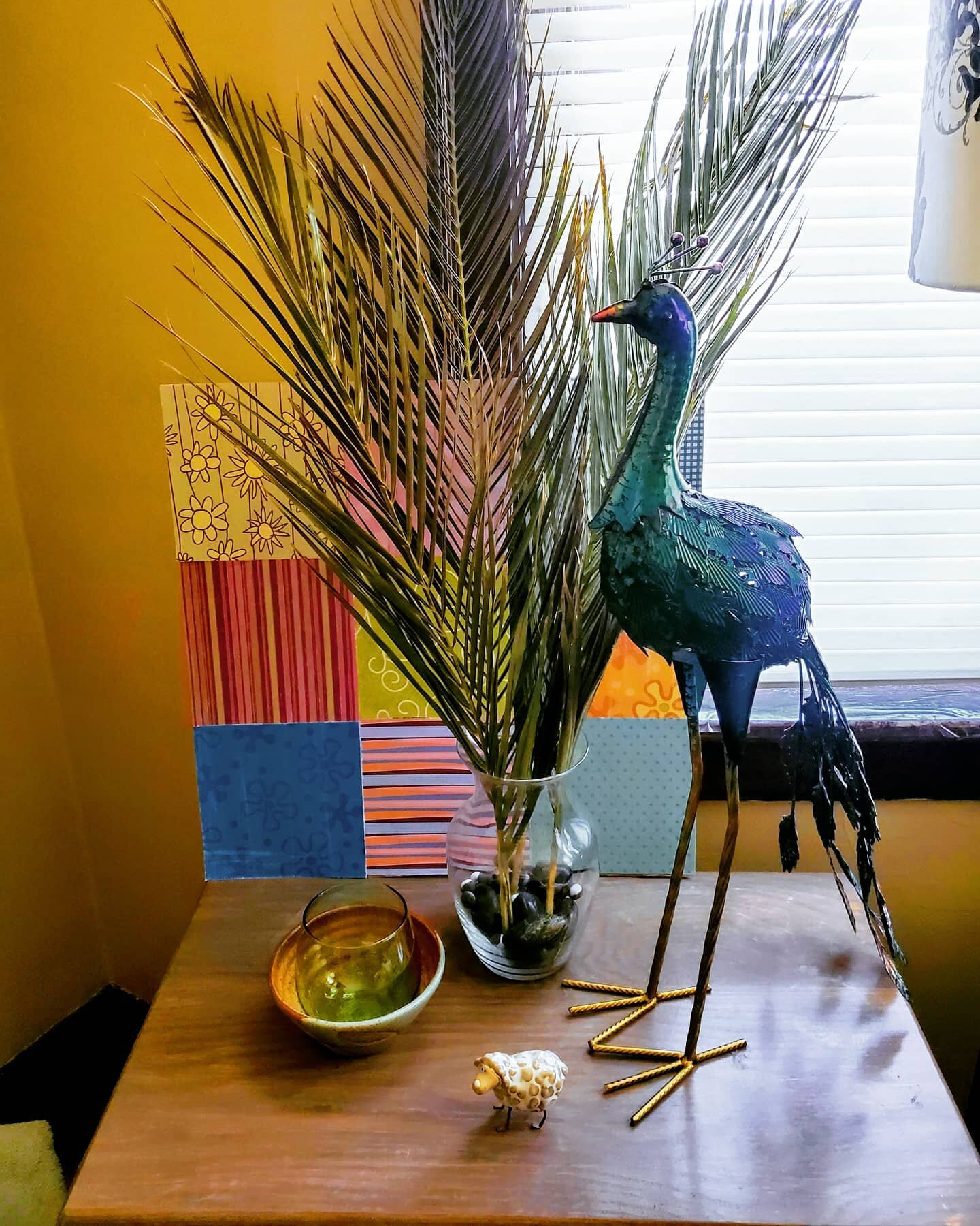 #funfact #Peacocks were sacred a sacred symbol in the early church. #aka When you make a #sacredspace in your home for #virtualworship and your sacred items are not nearby. You improvise. *
*
#worship #covid_19 #interimministry #interimpastor #united