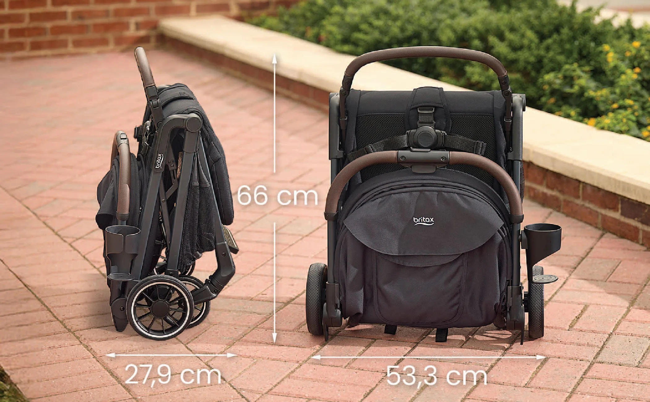 Pliage compact autoporteur. Dimensions plié : 27,9 cm longueur, 66 cm hauteur et 53,3 cm largeur.