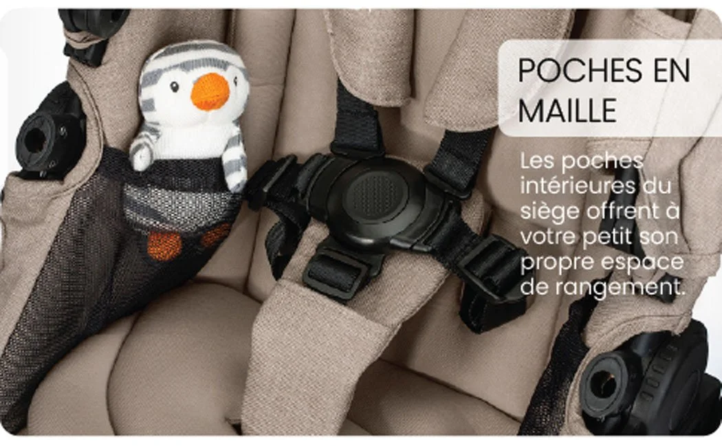 Poches en maille dans le siège pour le rangement de l’enfant.