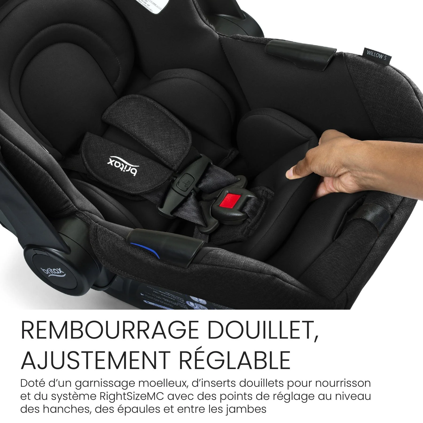 Doté d’un garnissage moelleux, d’inserts douillets pour nourrisson et du système RightSize. 