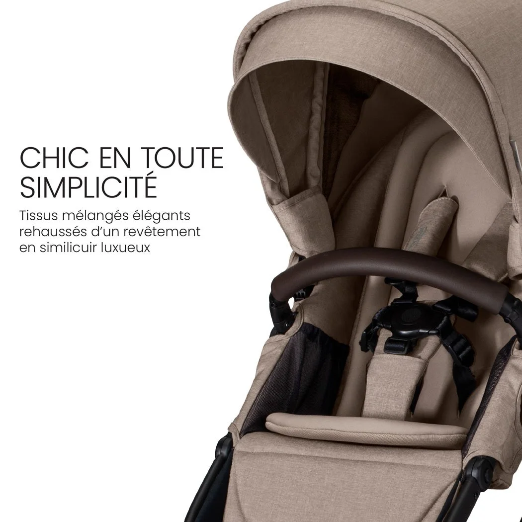 Chic en toute simplicité. Tissus mélangés élégants rehaussés d’un revêtement en similicuir luxueux. 