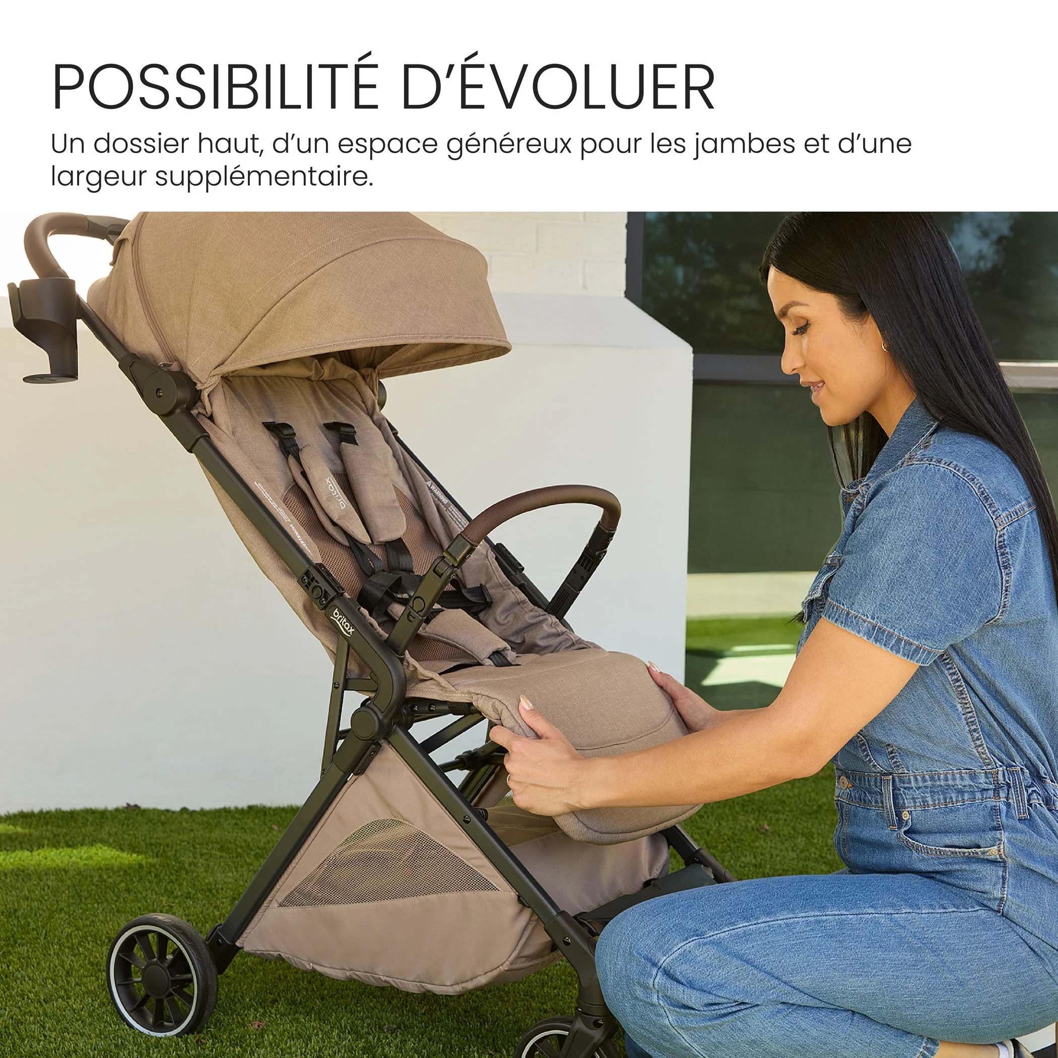 Un dossier haut, d'un espace généreux pour les jambes et d'une largeur supplémentaire