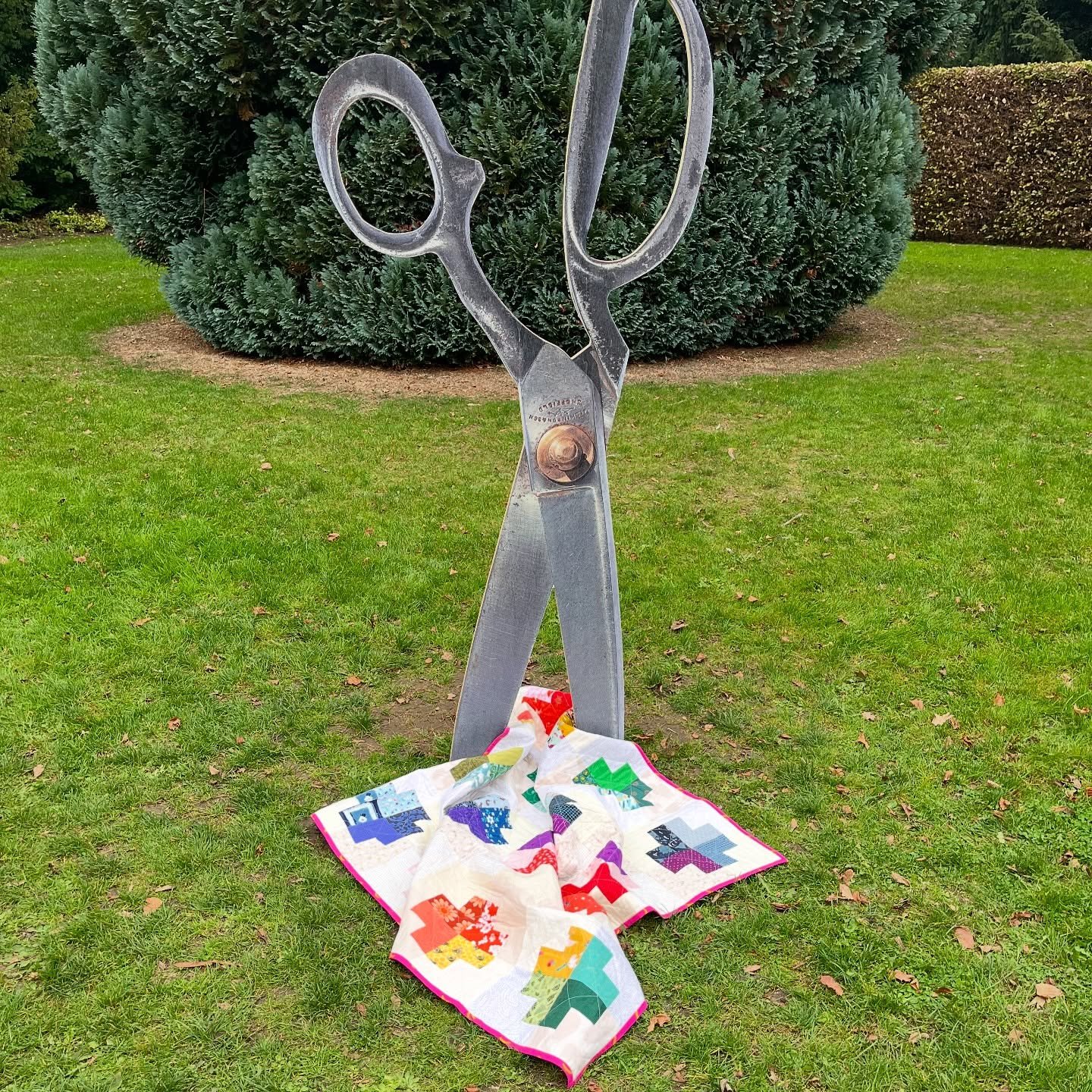I&rsquo;ve always loved photographing my quilts in the wild. I first knew my Quilt Wife (then Quilt Girlfriend) was in it for the long haul when she scrambled around helping me arrange string and bulldog clips to get a photo of my quilt hanging in a 