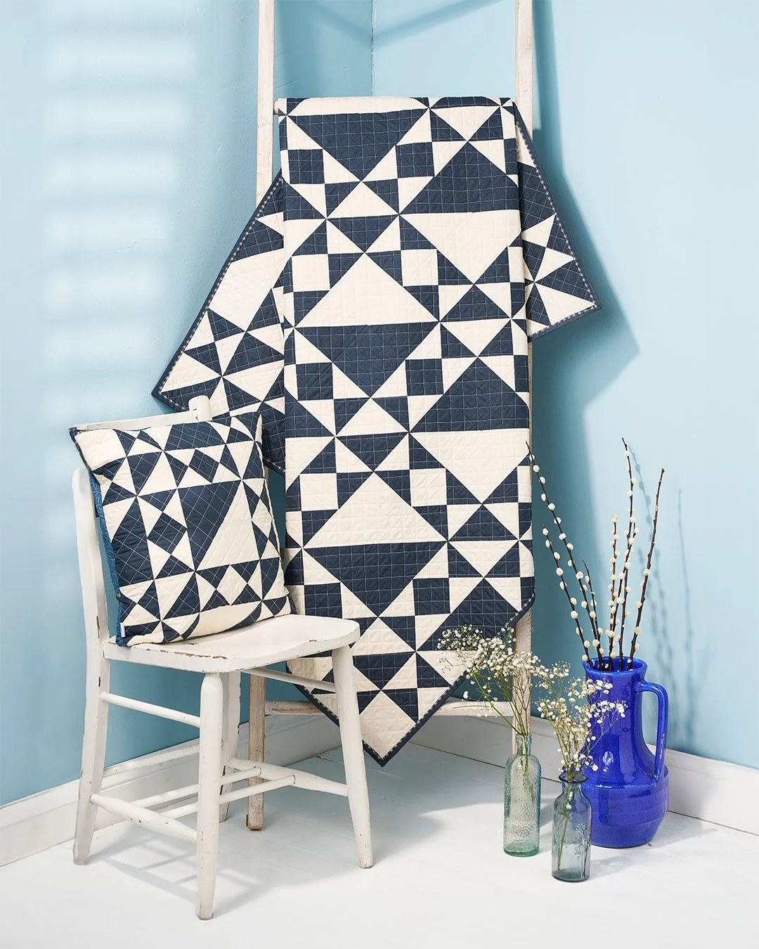 I love taking traditional blocks and giving them a little twist, and this project in the current issue of @todaysquilter is no exception! Inspired by the dramatic mountains and plunging valleys that surround my mother&rsquo;s home in northern Scotlan