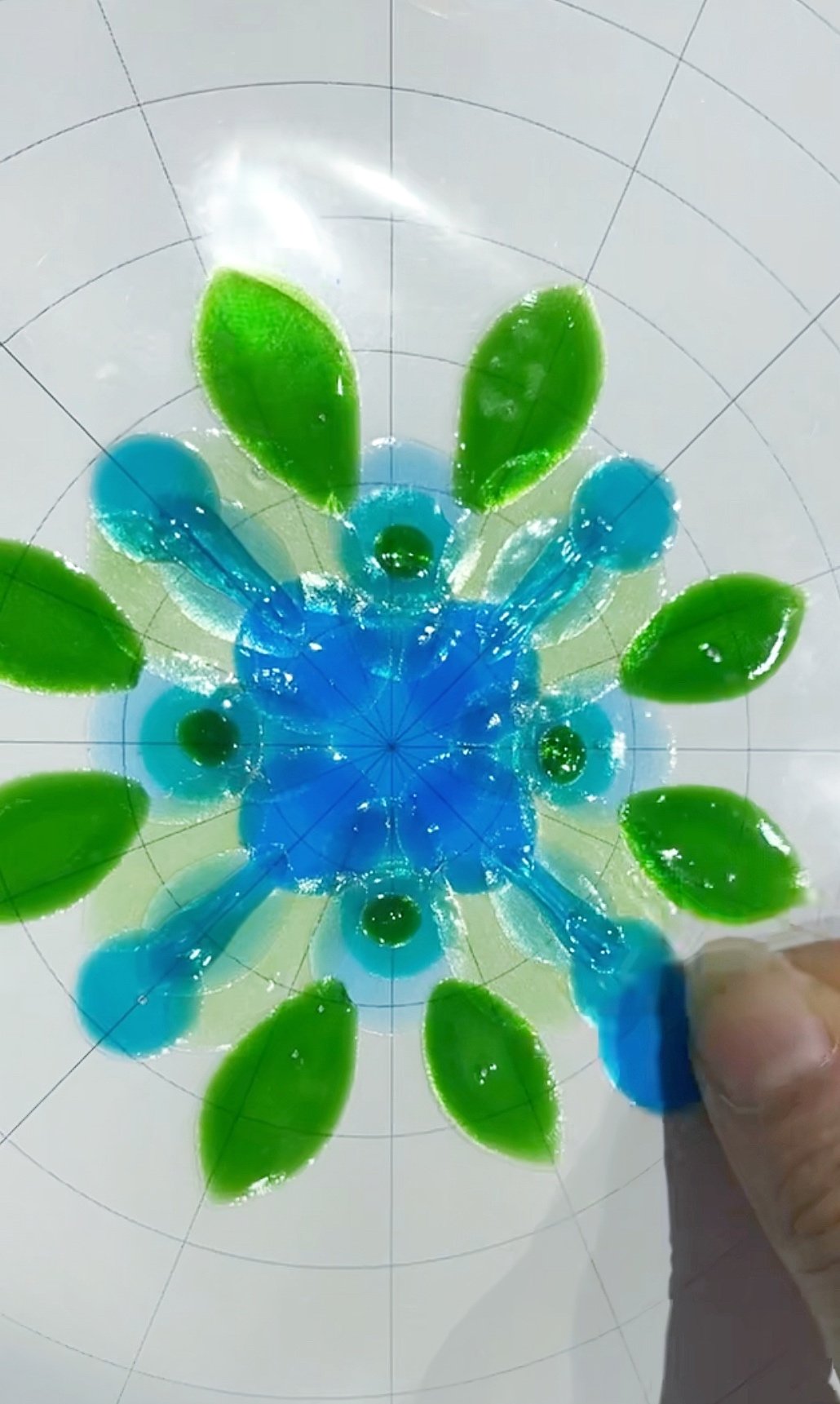 making a mandala 0n the grid.jpeg