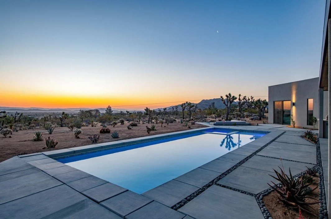 Pool deck 2.jpg