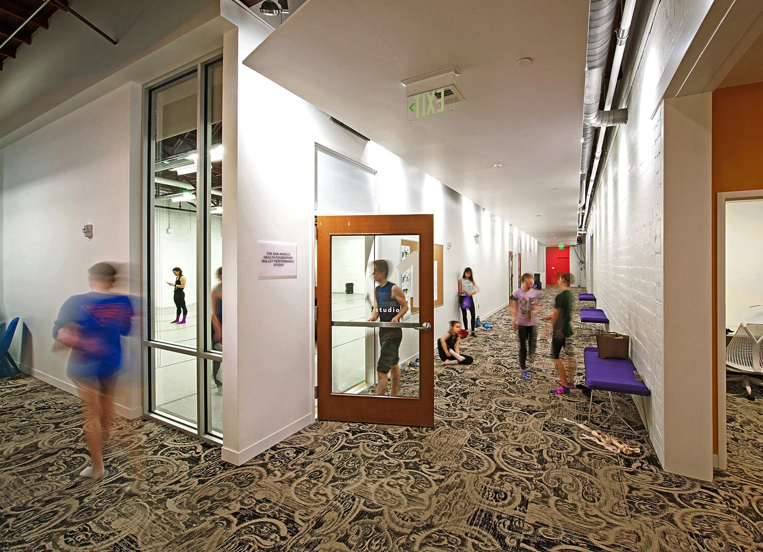 BalletCorridorVERtwosmall.jpg