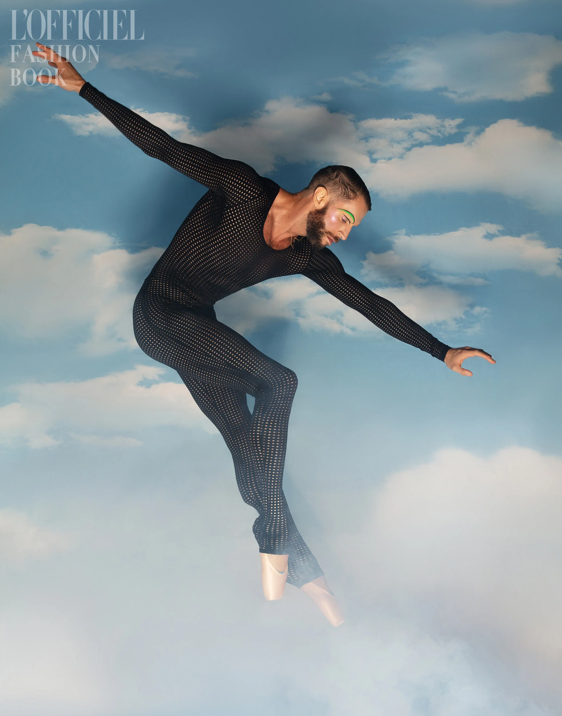 AU34_LOFFICIEL_FASHION_BOOK_JAMES_WHITESIDE_1.2.jpg