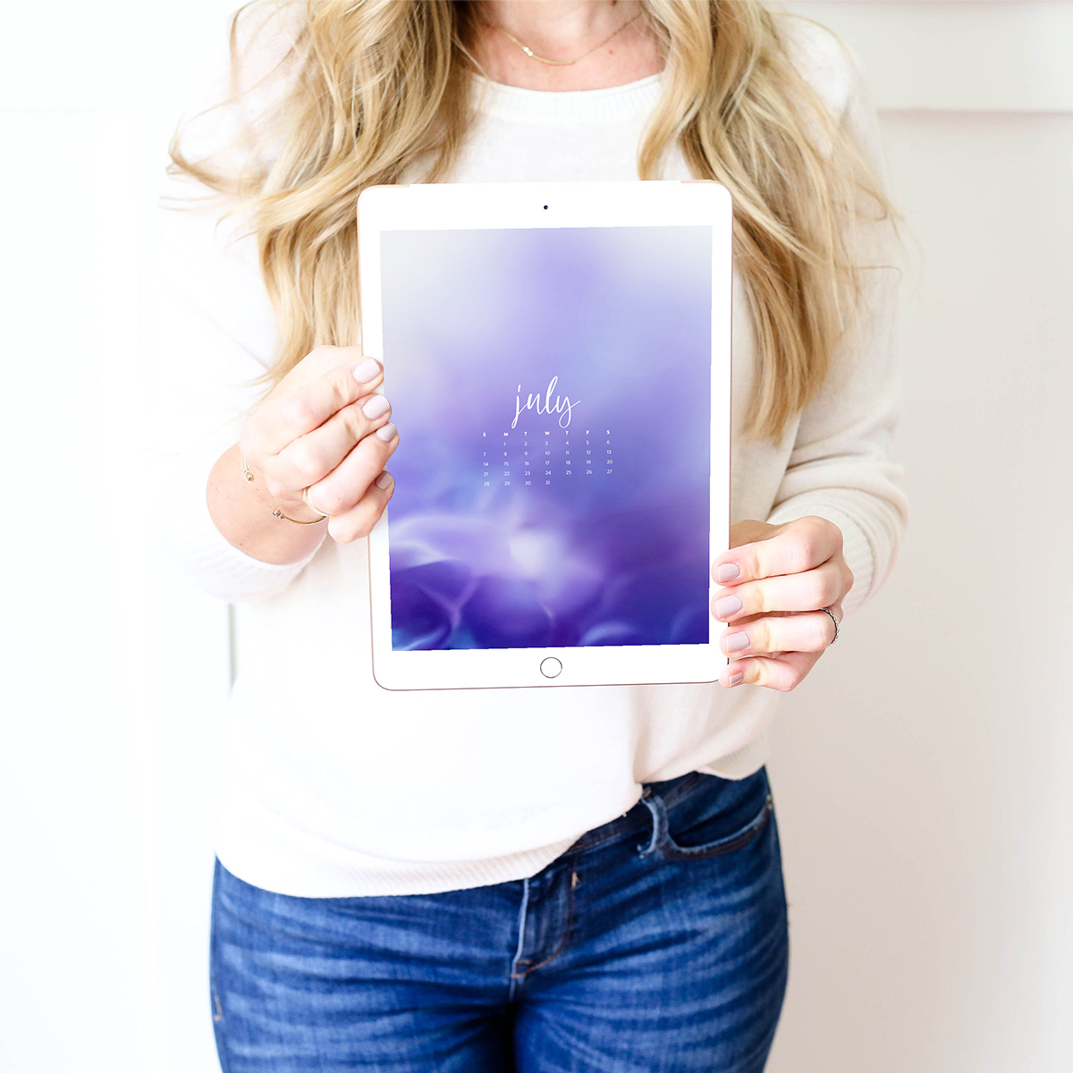 July Backgrounds: Free &amp; Downloadable for Your Tech