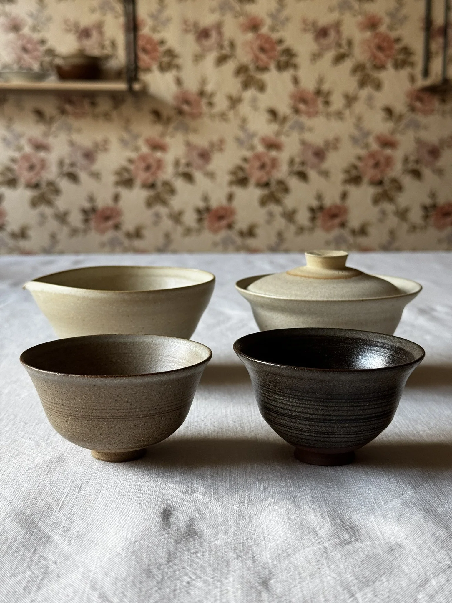 Grand gaiwan, verseuse et 2 grandes tasses
