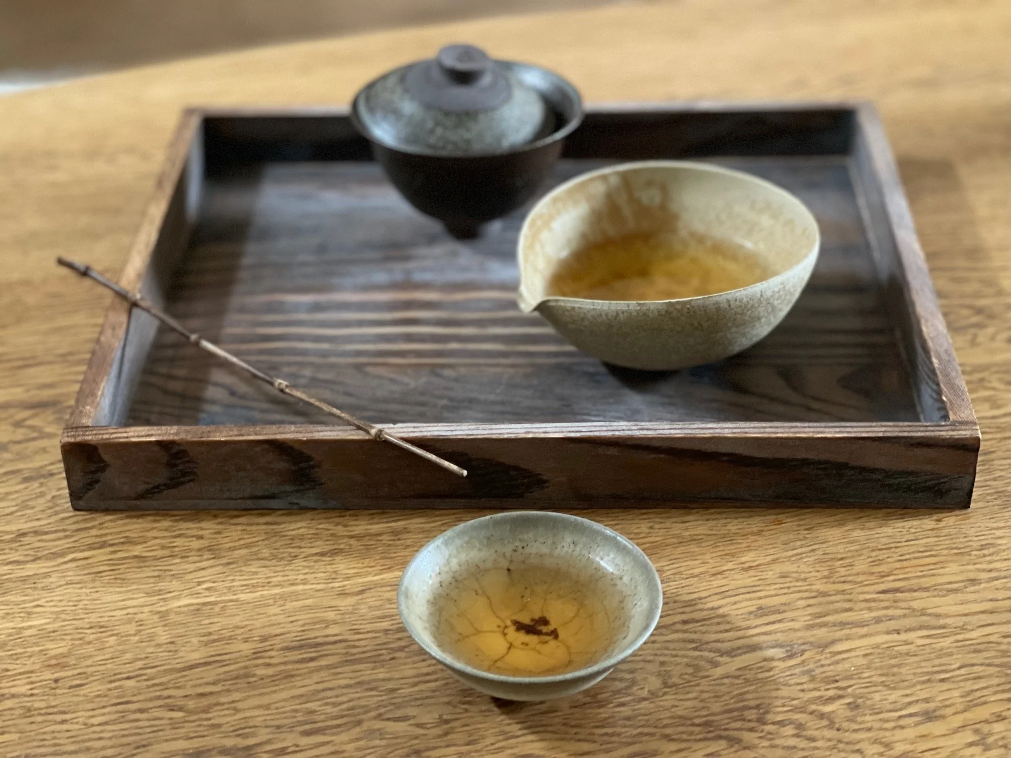 Le thé et l’objet : dialogue entre contenu et contenant