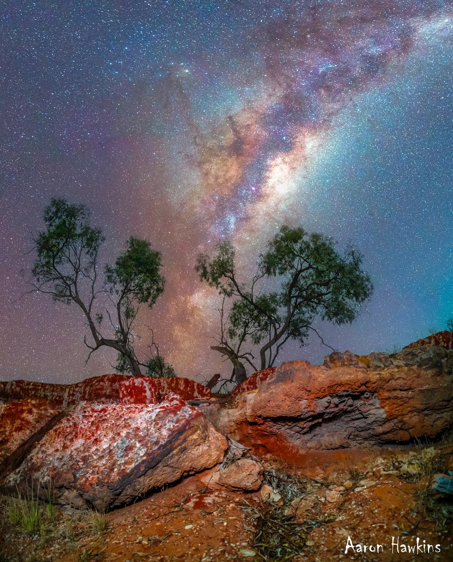 Red Rocks 🤩❤️

Where the colours of the earth meet the colours of the sky. This little spot on the river near Merbein has featured in some of my sunset photos taken from my boat. I knew they would make an amazing foreground for some Milky Way shots.