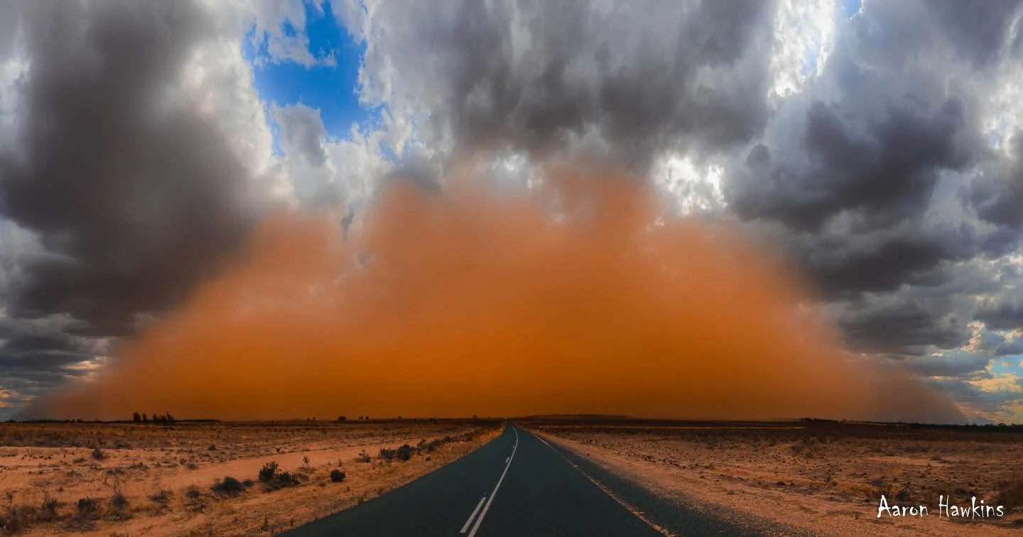 Dust storm 🌪️🟠

Today was so worth the chase! Big dust storm approached and raced past us before I knew what hit. Having this week off work I just had to try a little chase. Ended up overtaking it and catching it as it headed back toward me! Knew i