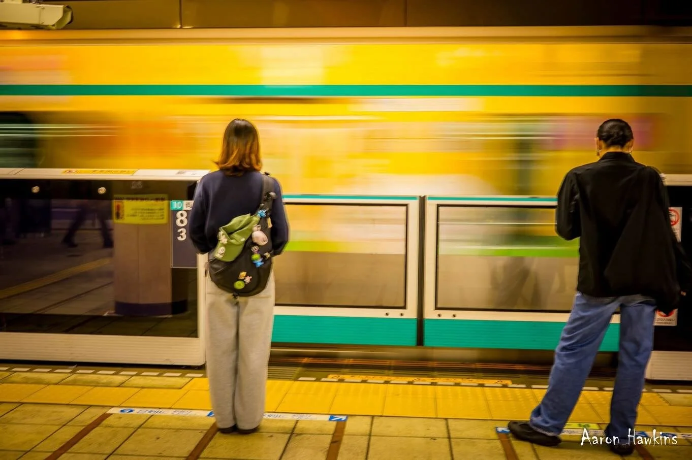 Japan by night 🇯🇵 

Felt like reminiscing some of my favorite low light shots from our Japan trip! There were so many amazing scenes to be taken in as well as captured. Loved looking back. Need to plan a 2027 adventure - would love another few days