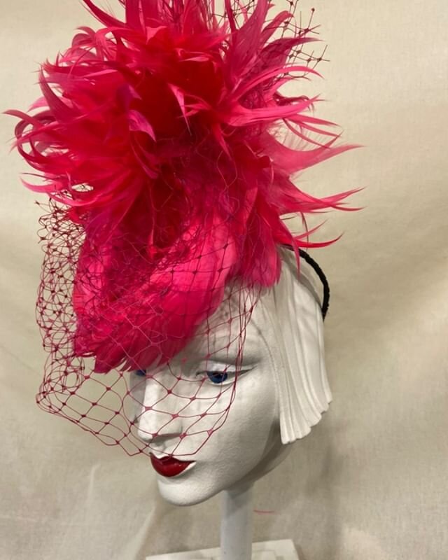 #neilgrigg #newseason#pinkpinkpink #autumnracingfashion #feather_perfection#fascinator  Fabulous new season feather fascinator is perfect to brighten up your Autumn racing outfit... but then , perfect for any season....available now