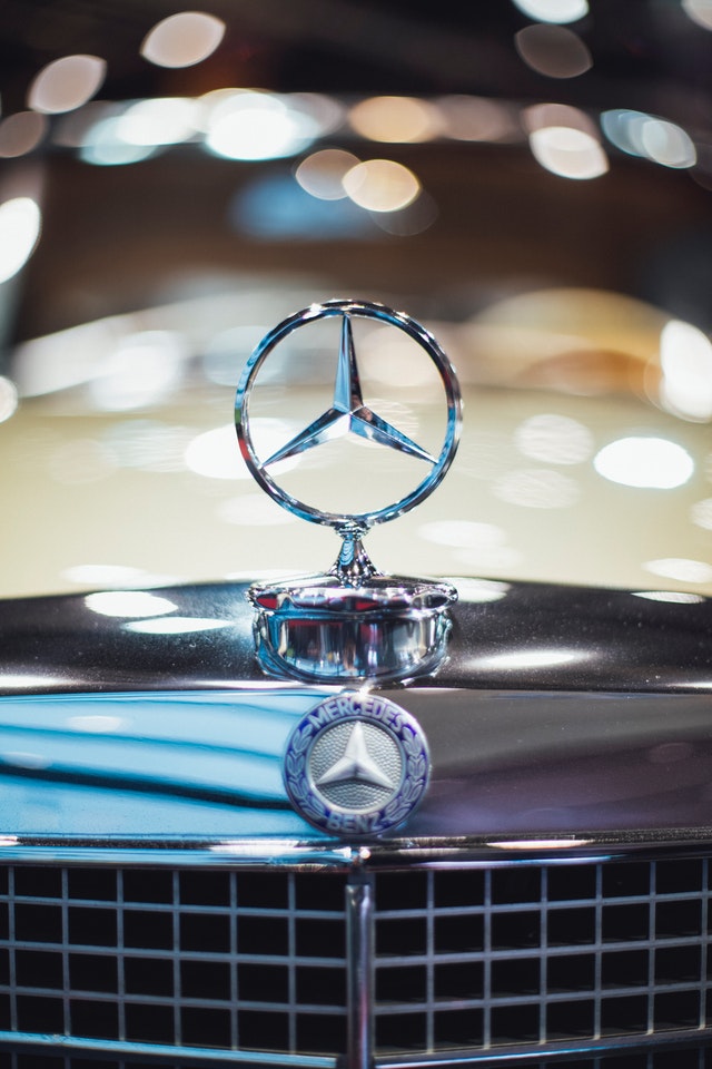 mercedes-benz-auto-automobile-automotive-repair-grill-valley-eurotec-cars-exterior-emblem-hoodstar.jpg