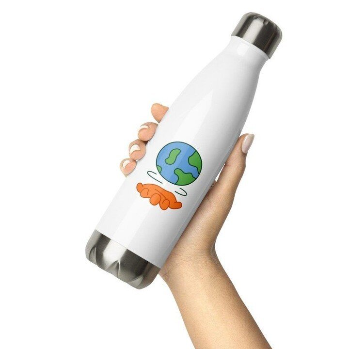 Looking for a cute reusable water bottle? ⁣
Check out my designs. ⁣
Tap the link in my bio for more info -&gt; @zerowastepei⁣
⁣
#etsyseller⁣
#supporthandmade #zerowastepei #zerowasteblogger #sustainablefuture #gifts