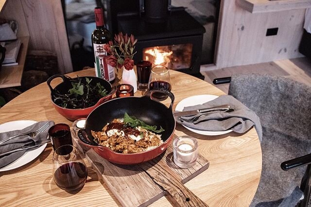 Cosy Sunday nights at Fleetwood made that little bit better with @myundergroundkitchen fish curry! We have her meals available at Fleetwood if guests are after a night in🤍