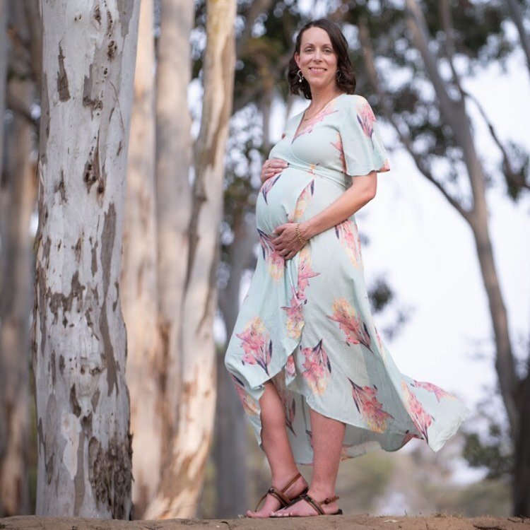 Happy Hump Day! 💝
.
#hollyandsage #fineartstudio #fineart #love #loveandlight #canberra #newbornphotographer #newborns #baby #babies #portraits #maternity #belly #bellysession #boobies #breastfeeding #birthstories #canberraphotographer #familyphotog