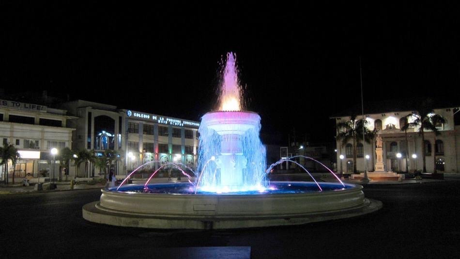Capiz tourist spot - roxas city at night