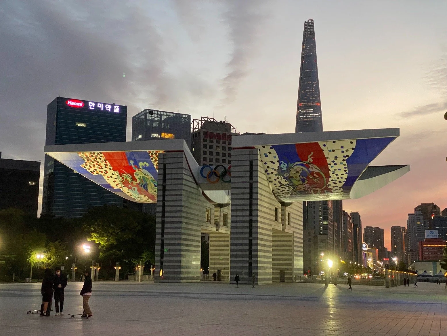 exploring-seoul-olympic-park-in-south-korea