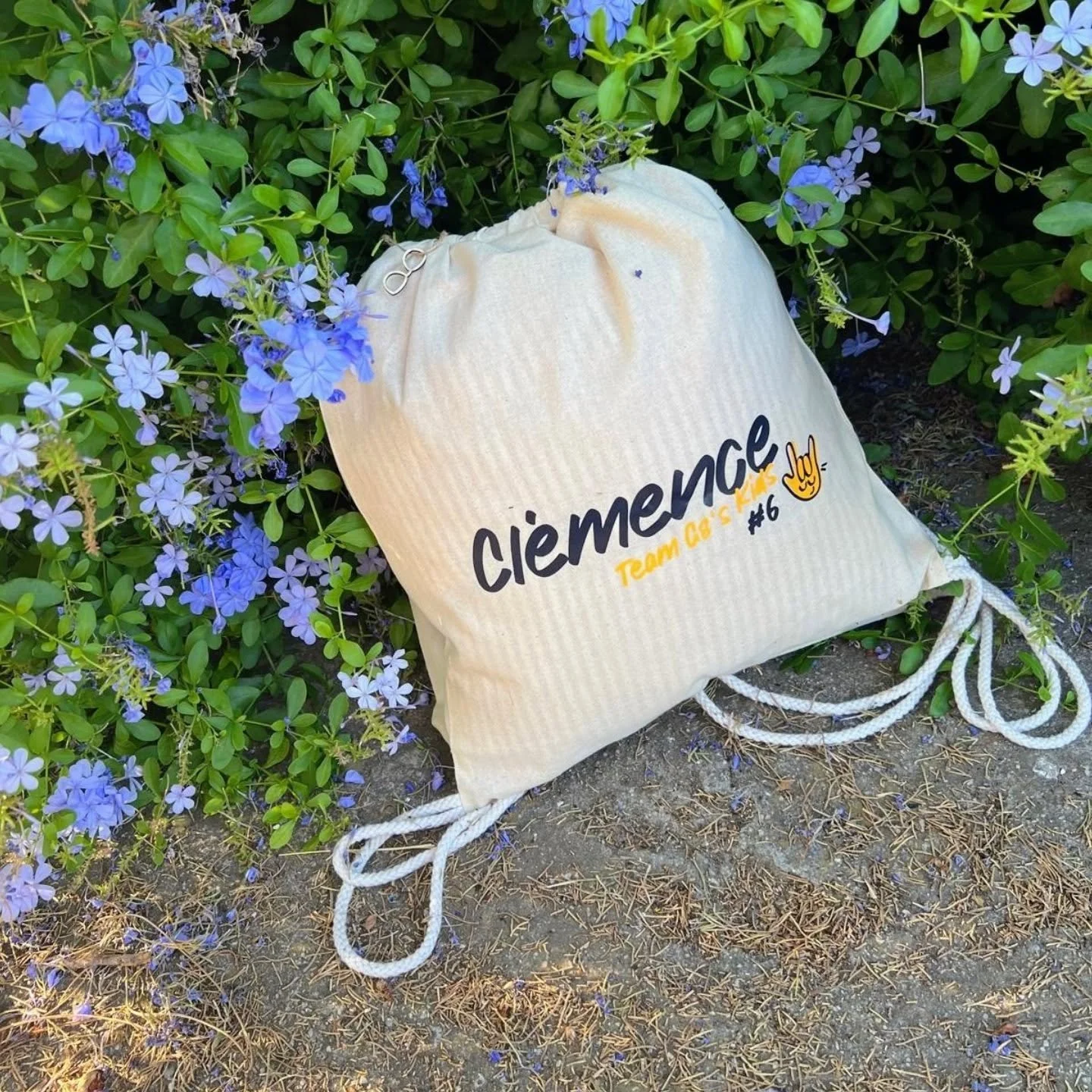 Team G8's Kids 💫
---

🎒✨ Une tribu de 8 enfants, une bande de copains ins&eacute;parables&hellip; et maintenant, chacun son sac &agrave; dos personnalis&eacute; !
Cadeau unique pour des moments magiques 💫
Des petits sacs en toile faits avec amour,