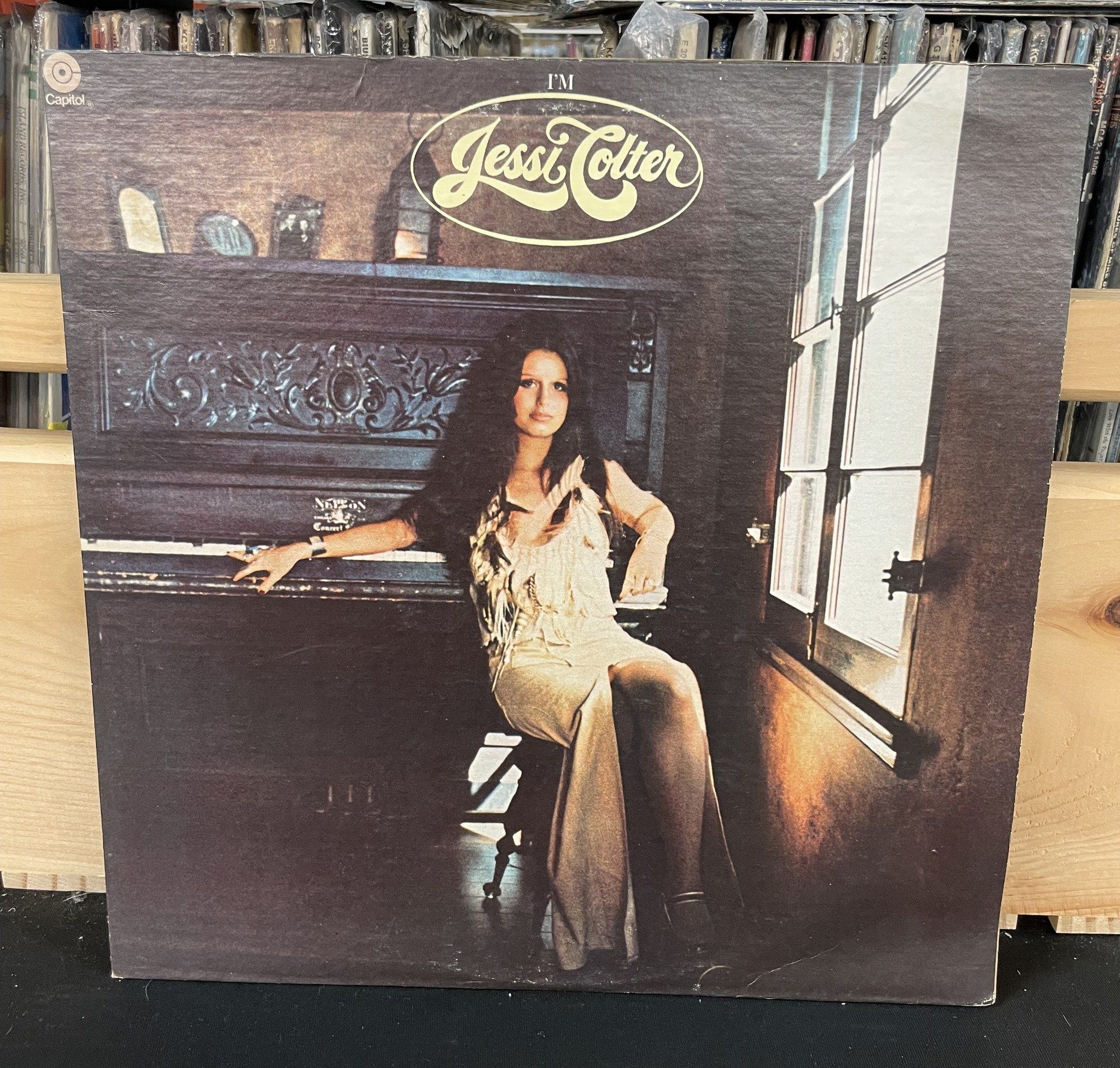 #musicmonday Jessi Colter! #heretodaymaybetomorrowmaybenot #antiques #decorandmore #vintage #rocantiques #roc #cdga #OMA #ontariomallantiques #vintageliving #vintage #collectibles #vintageny #antiquesnewyork
#rocantiques #vinyl #recordalbums