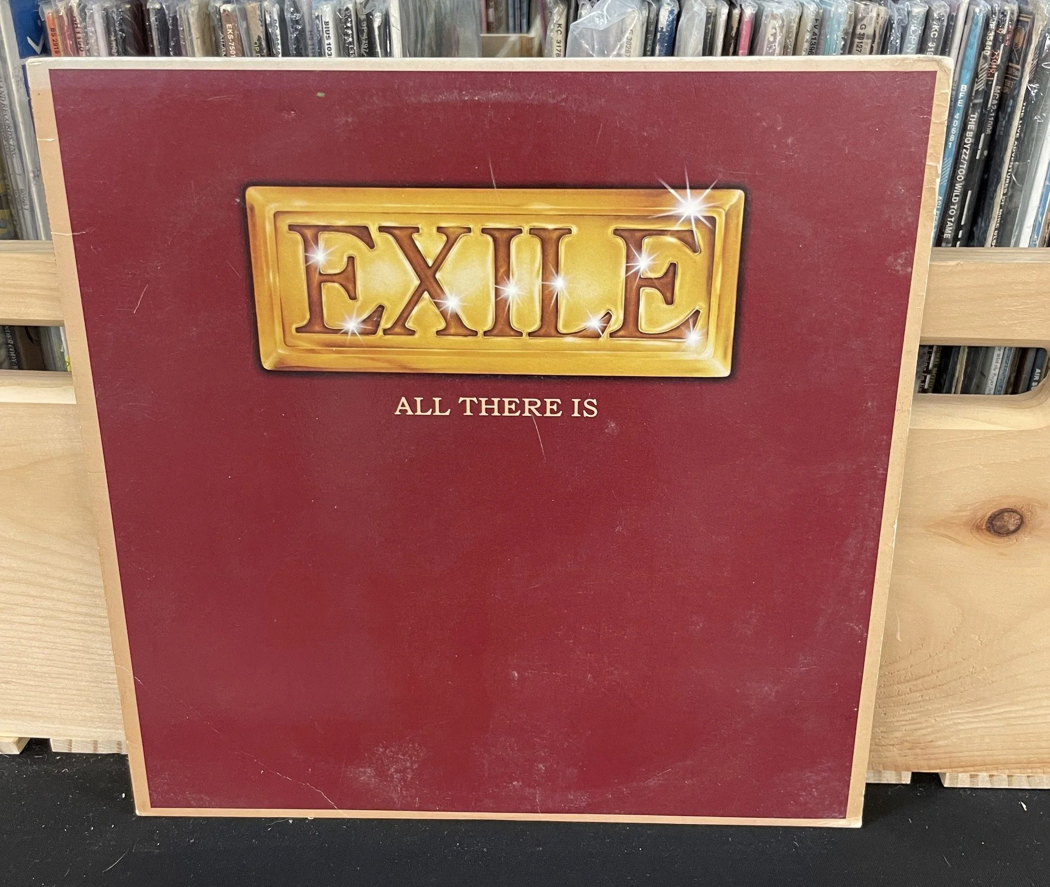 #musicmonday Exile! #heretodaymaybetomorrowmaybenot #antiques #decorandmore #vintage #rocantiques #roc #cdga #OMA #ontariomallantiques #vintageliving #vintage #collectibles #vintageny #antiquesnewyork
#rocantiques #vinyl #recordalbums