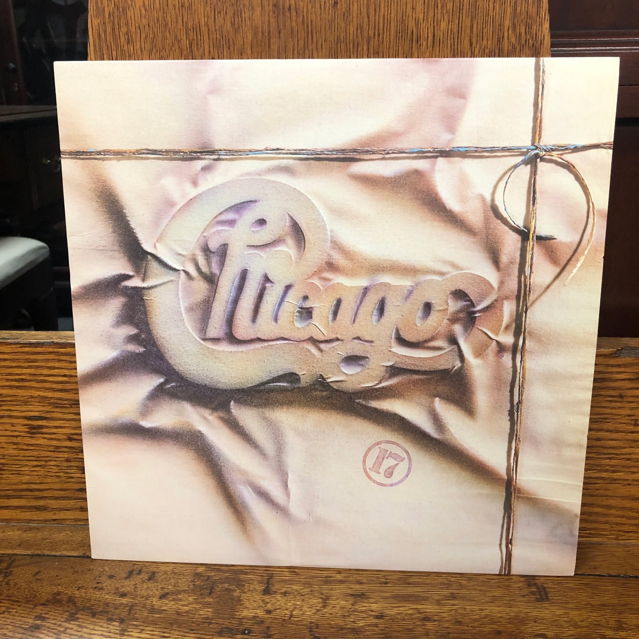 #musicmonday Chicago! #heretodaymaybetomorrowmaybenot #antiques #decorandmore #vintage #rocantiques #roc #cdga #OMA #ontariomallantiques #vintageliving #vintage #collectibles #vintageny #antiquesnewyork
#rocantiques #vinyl #recordalbums