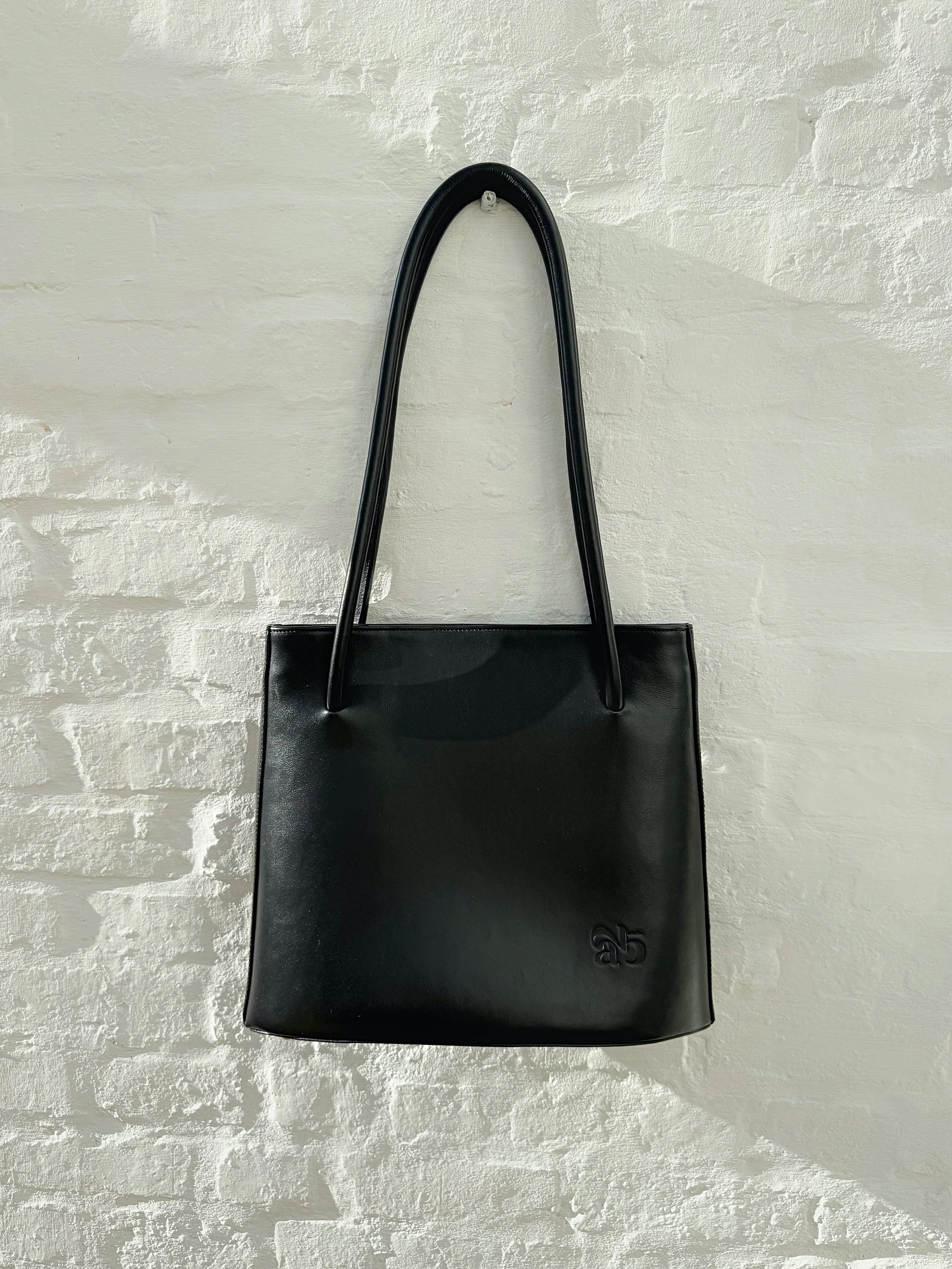 Lara black bag