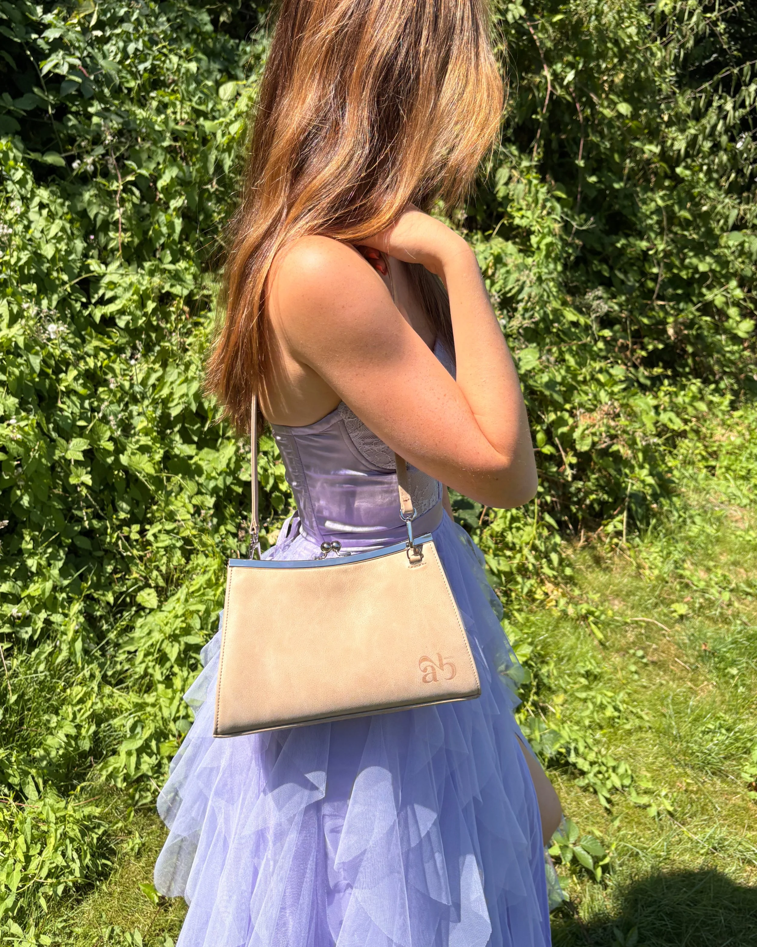 Modifier Handbag Aretha oiled leather in mauve beige