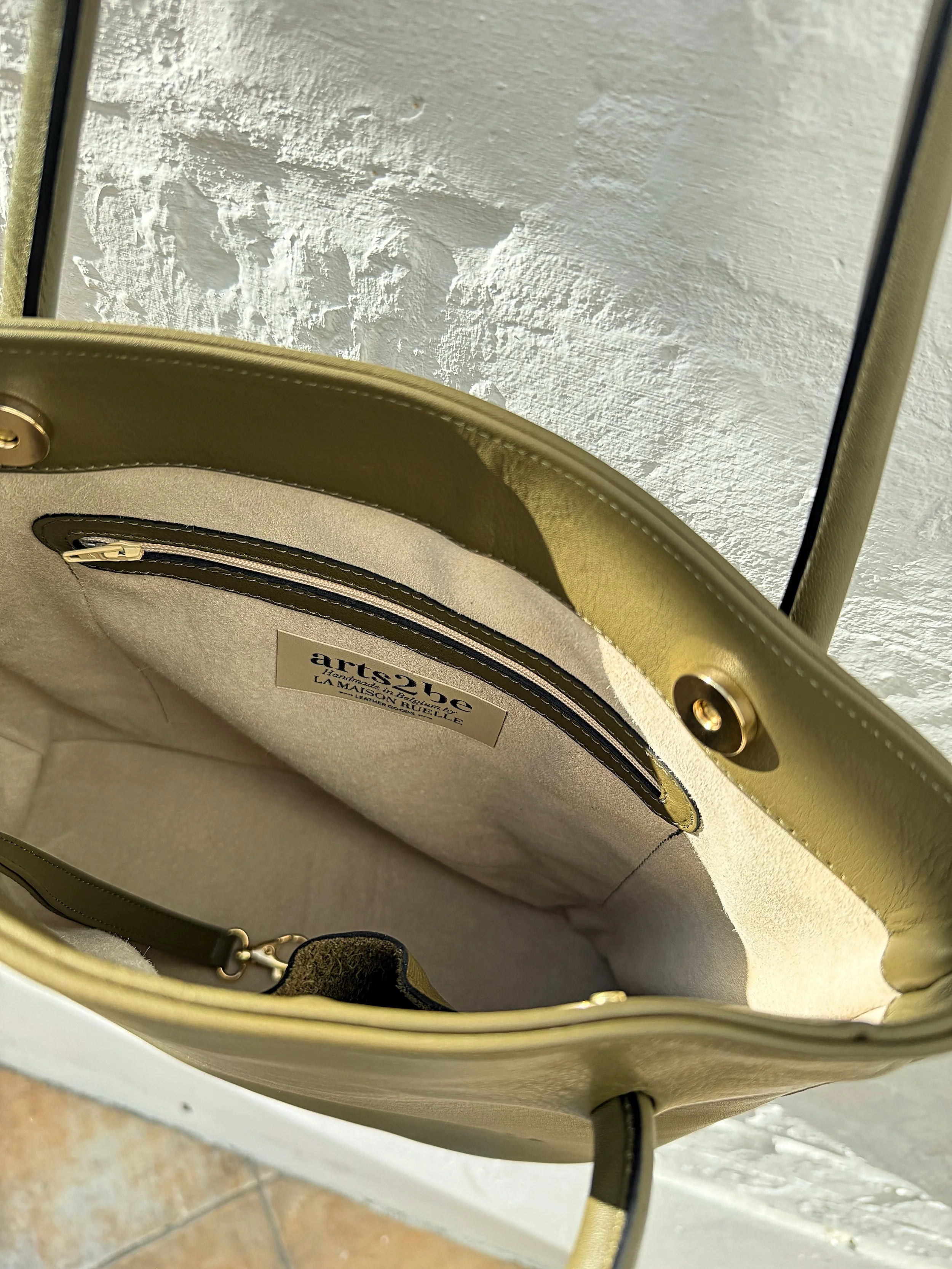 inside Lara bag kaki leather