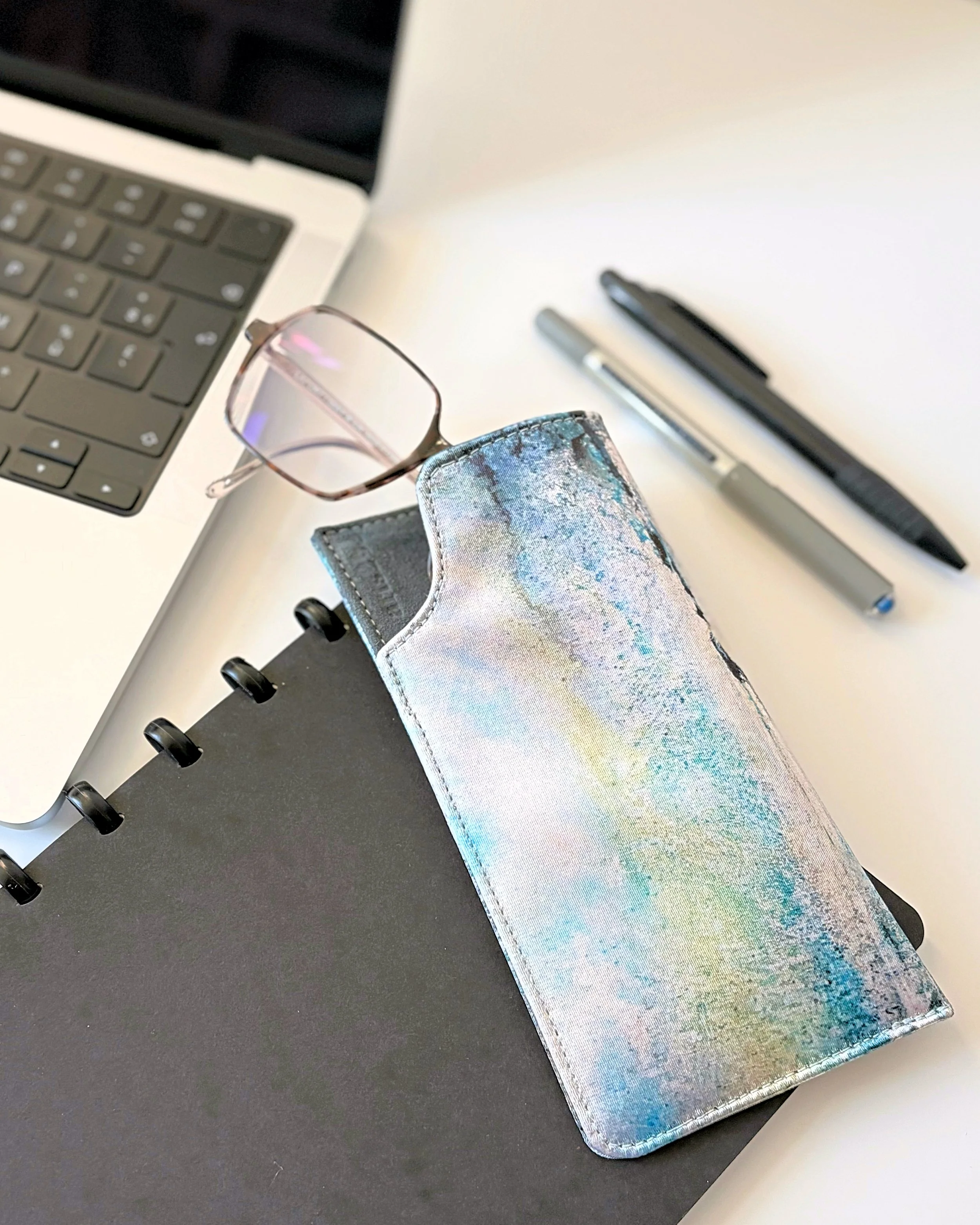 Glasses case, Gray Michel Laasman