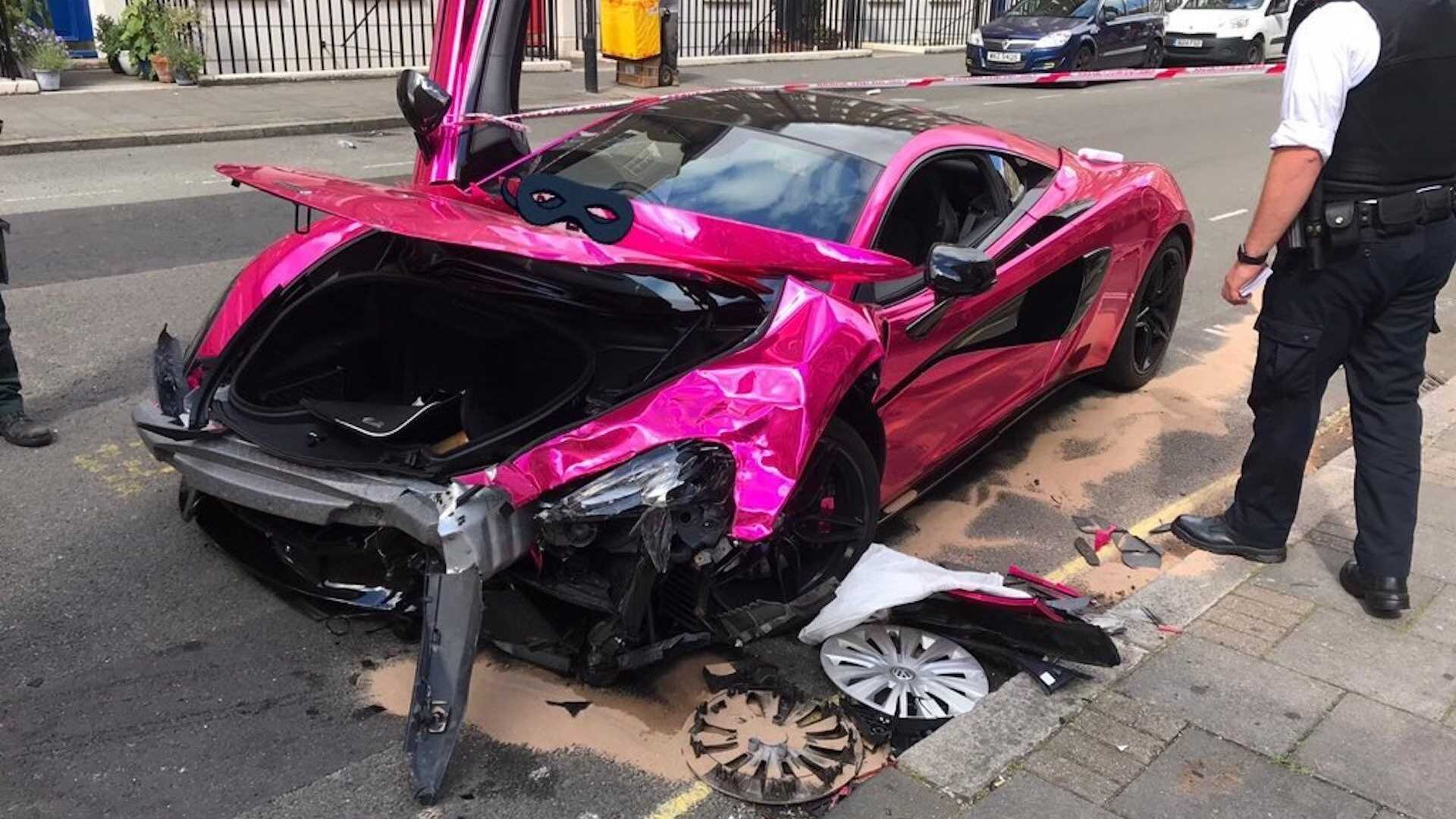 McLaren 570S crash