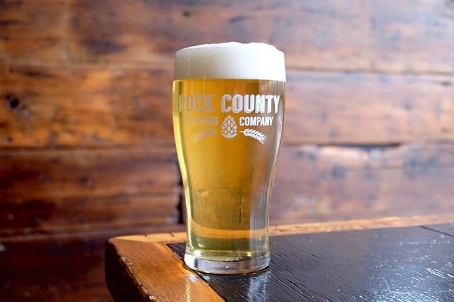 Looking for something to do today? Stop on down today from 2-8 and try our HELLES - 5.0% abv.
Meaning &ldquo;Light&rdquo;, this German style Lager has delicate malt flavors, light bitterness and a smooth mellow finish. Prost!

We&rsquo;ve got a beer 