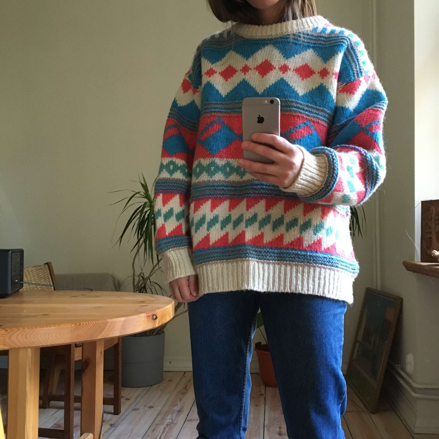 Vintage Coral Wool Scandinavian Sweater — VETER VINTAGE Vintage Coral Wool Scandinavian Sweater — VETER VINTAGE