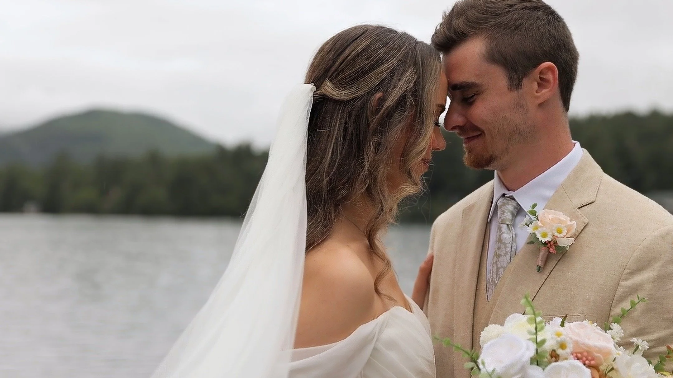 You don&rsquo;t need a magazine-worthy setup to have stunning, meaningful wedding photos &amp; films that feel intimate and unforgettable.⁣
⁣
If you want your photos to feel timeless, emotional, and true to your love story, I&rsquo;d be honored to ca