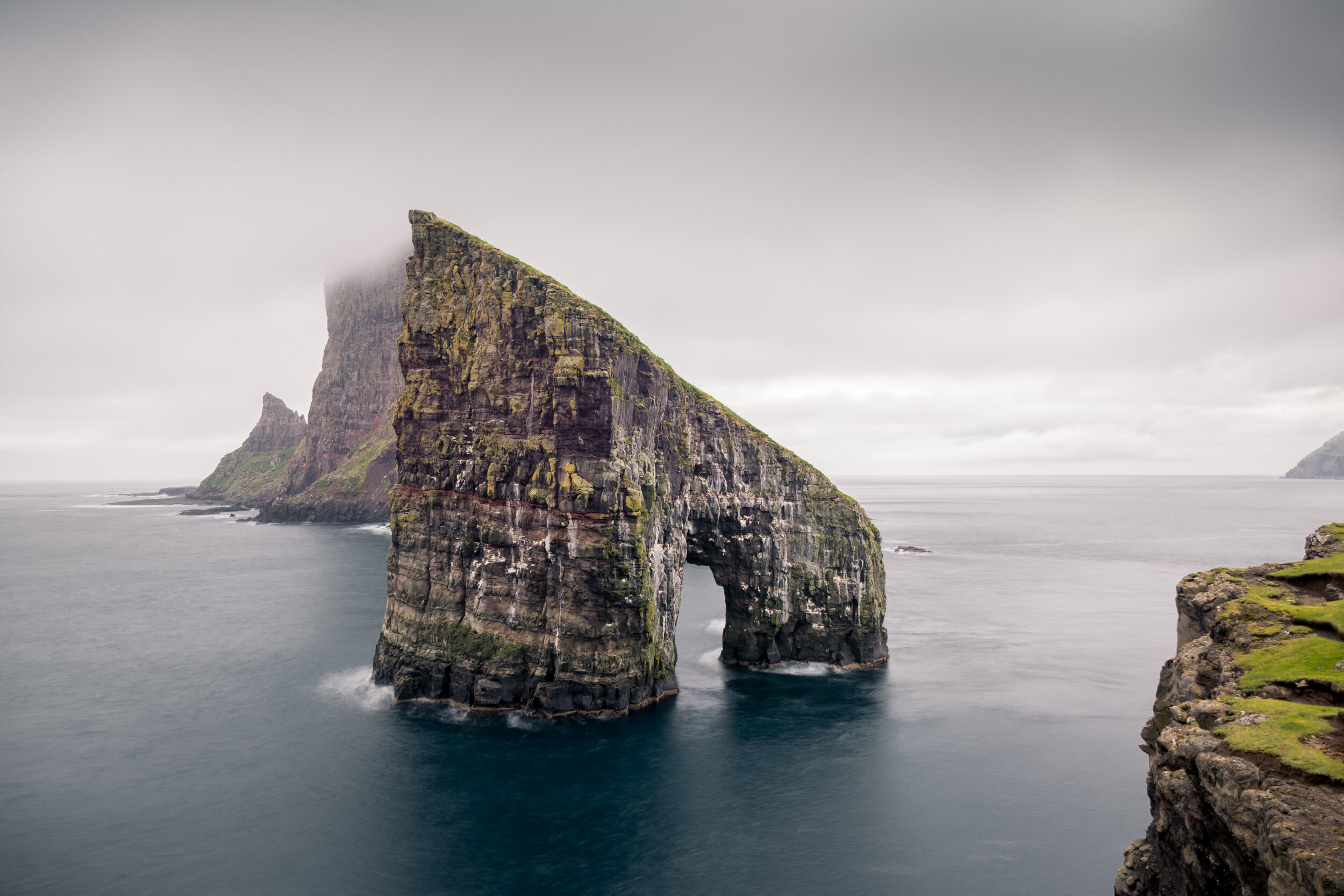 Hike to Drangarnir e Tindhólmur, Faroe Islands