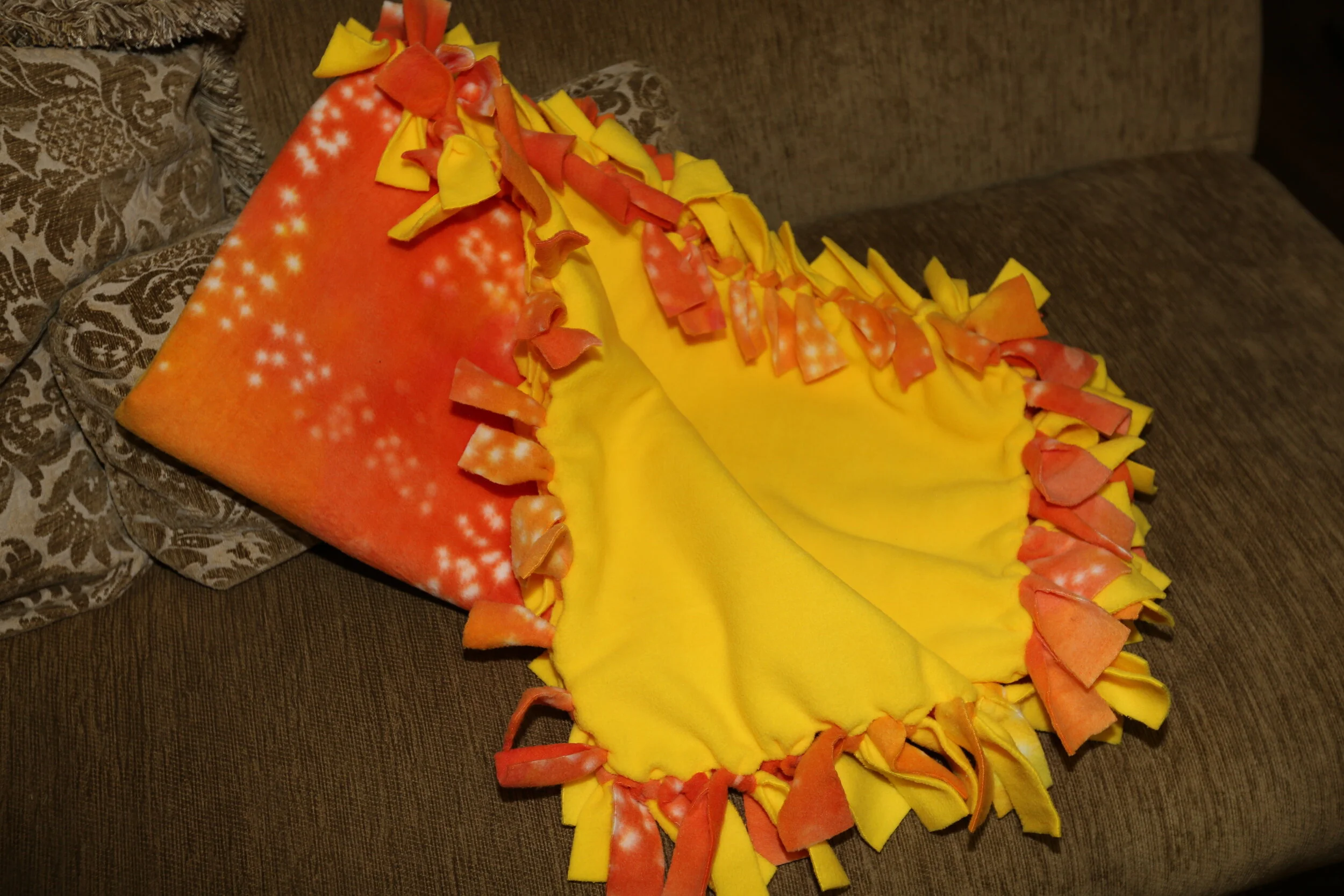 Hand-Made Fleece Blanket SQAO192