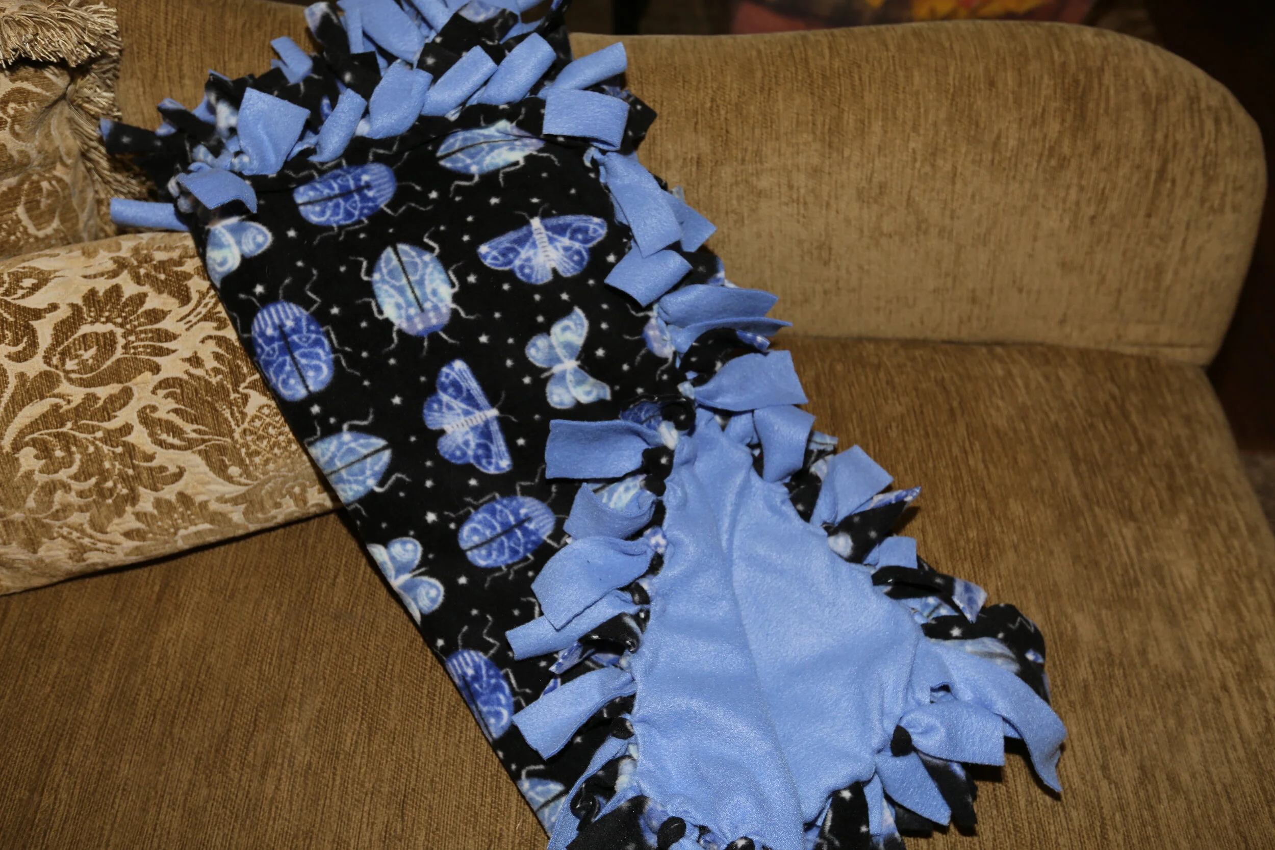 Hand-Made Fleece Blanket SQAO200