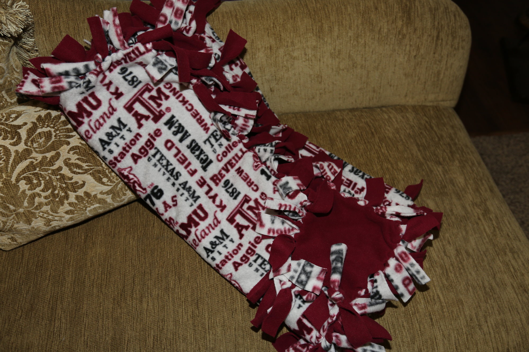 Hand-Made Fleece Blanket SQAO237