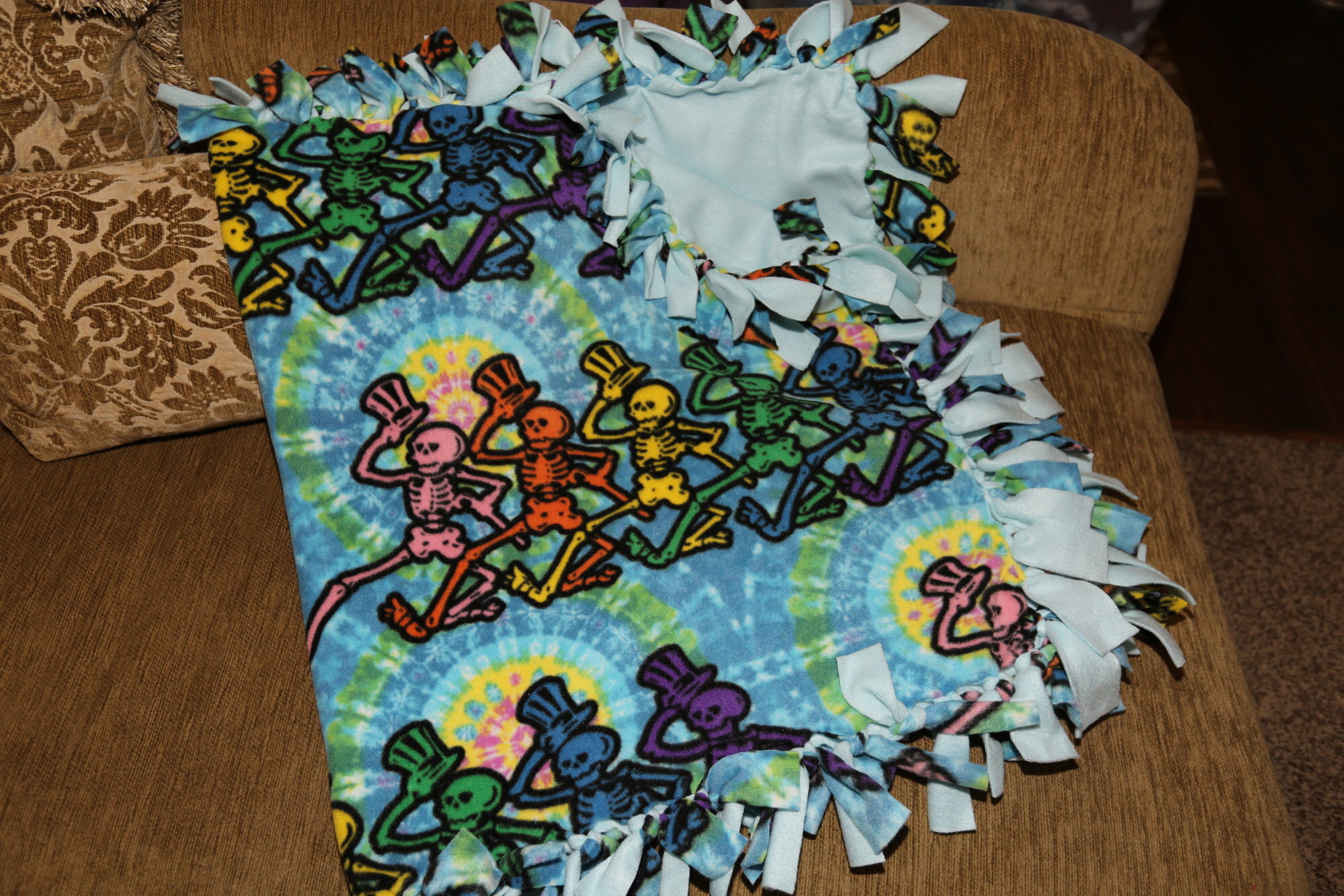 Hand-Made Fleece Blanket SQAO243