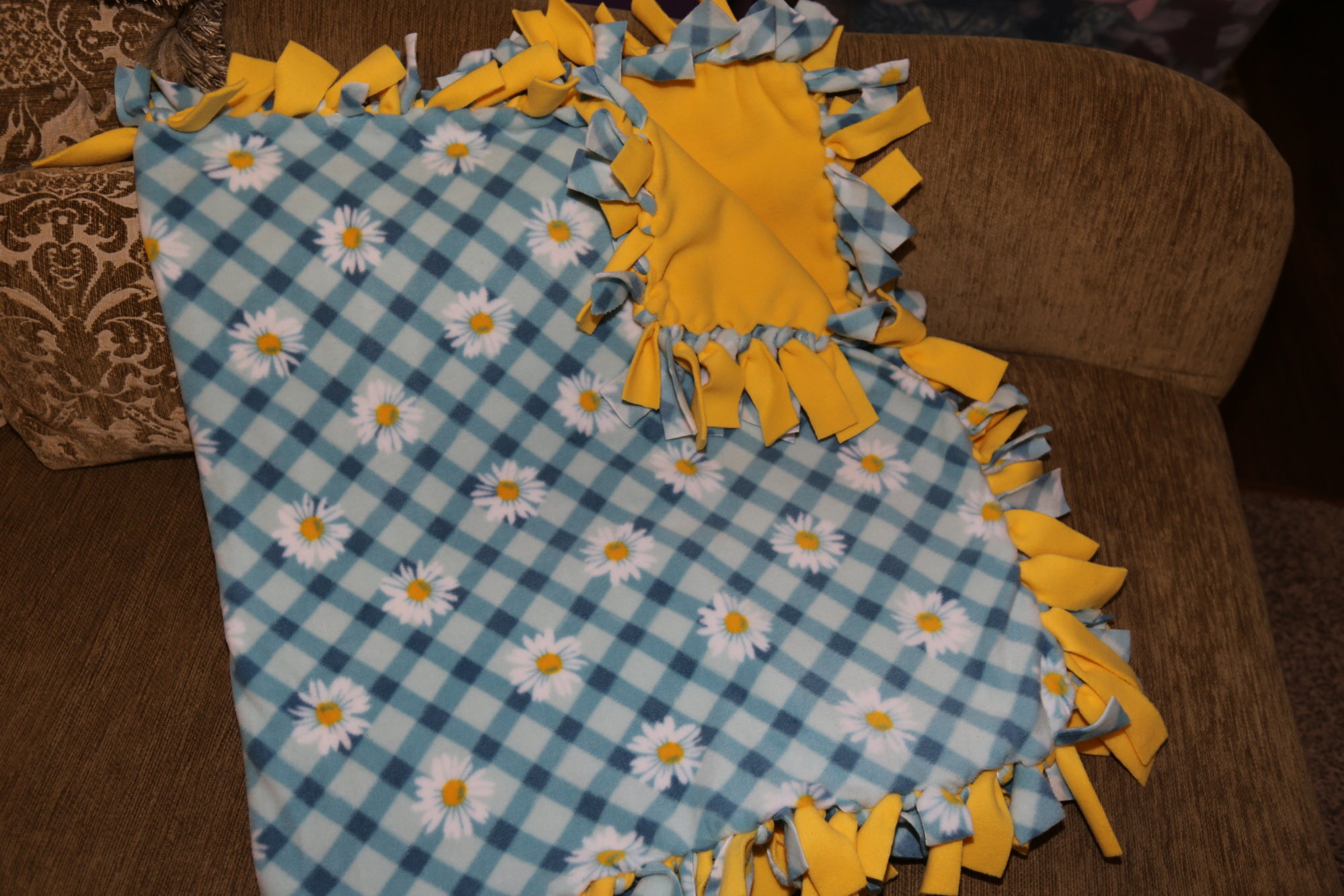 Hand-Made Fleece Blanket SQAO245