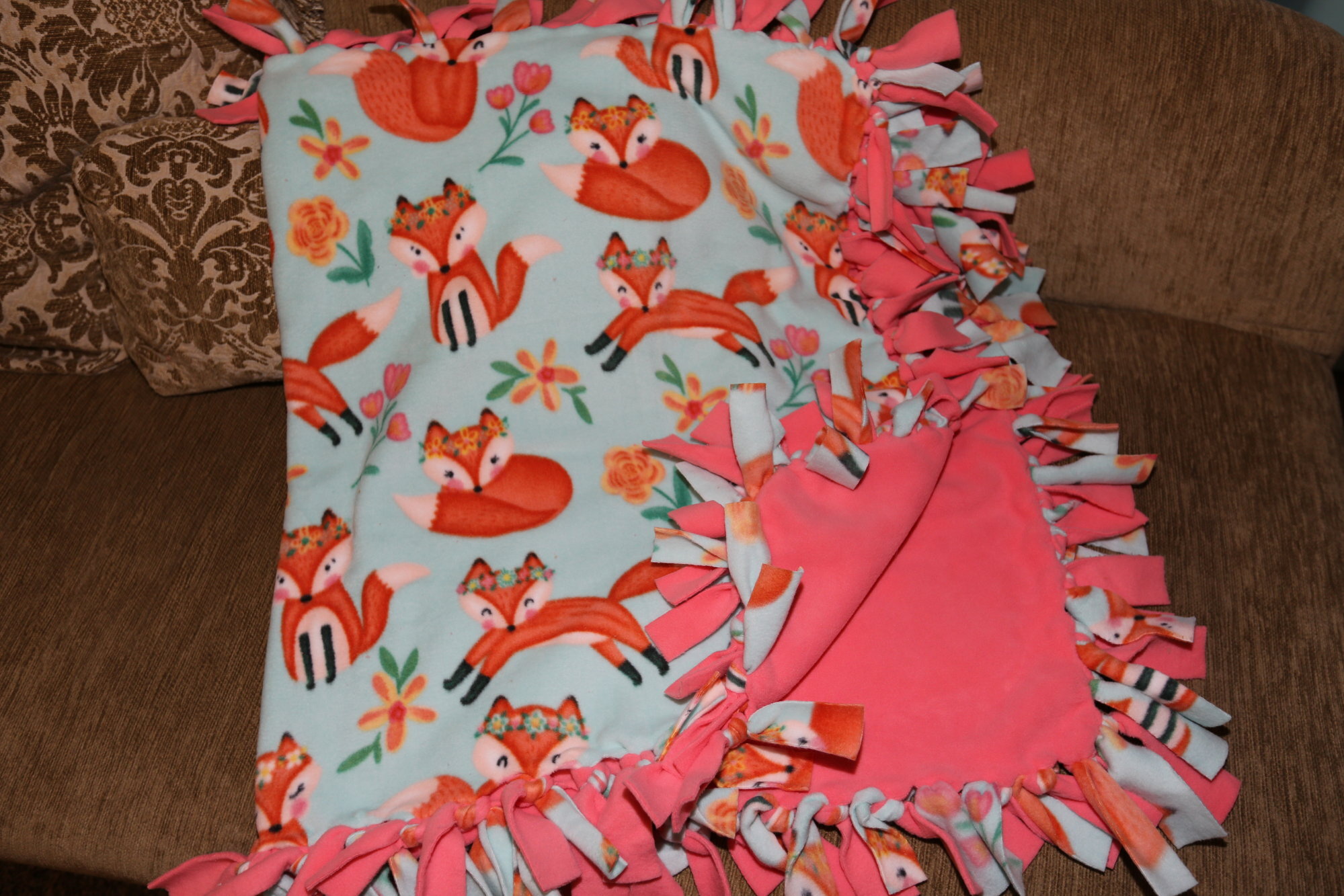 Hand-Made Fleece Blanket SQAO273
